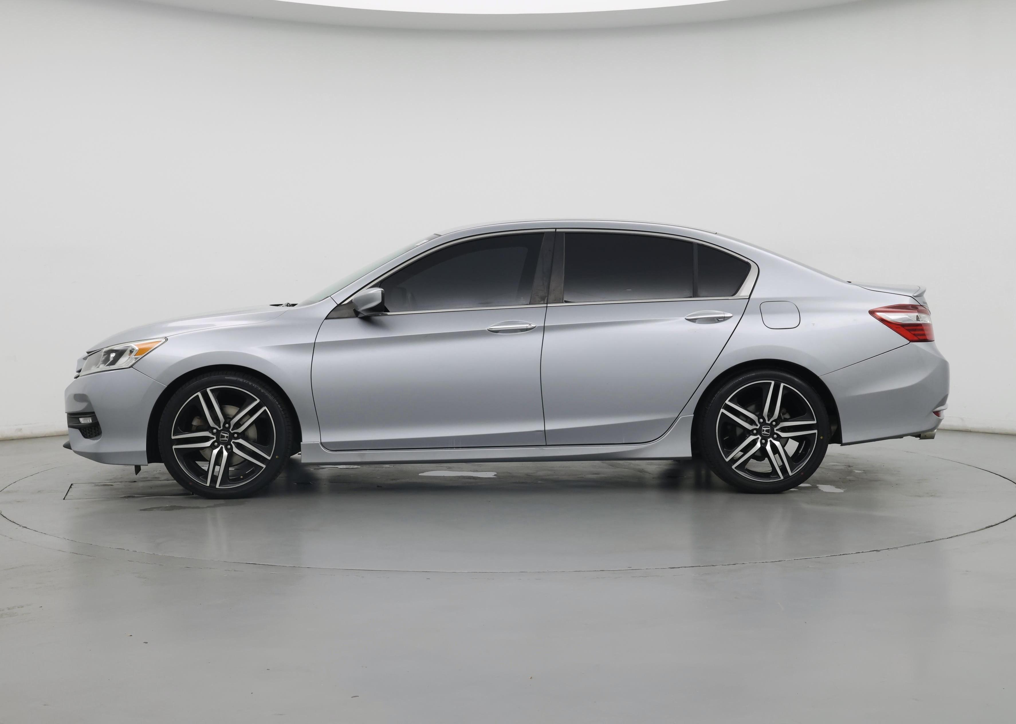 Thumbnail: 2017 Honda Accord - 3
