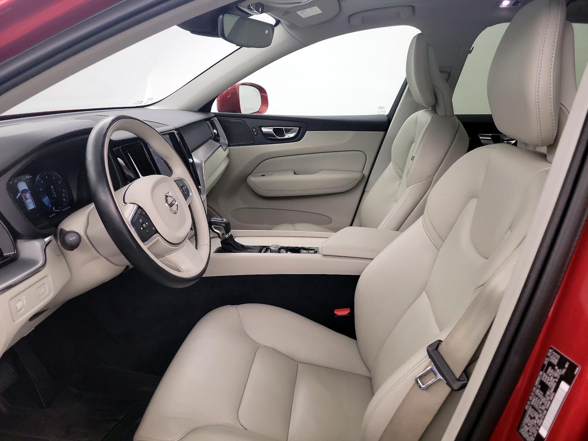 Thumbnail: 2019 Volvo XC60 - 11