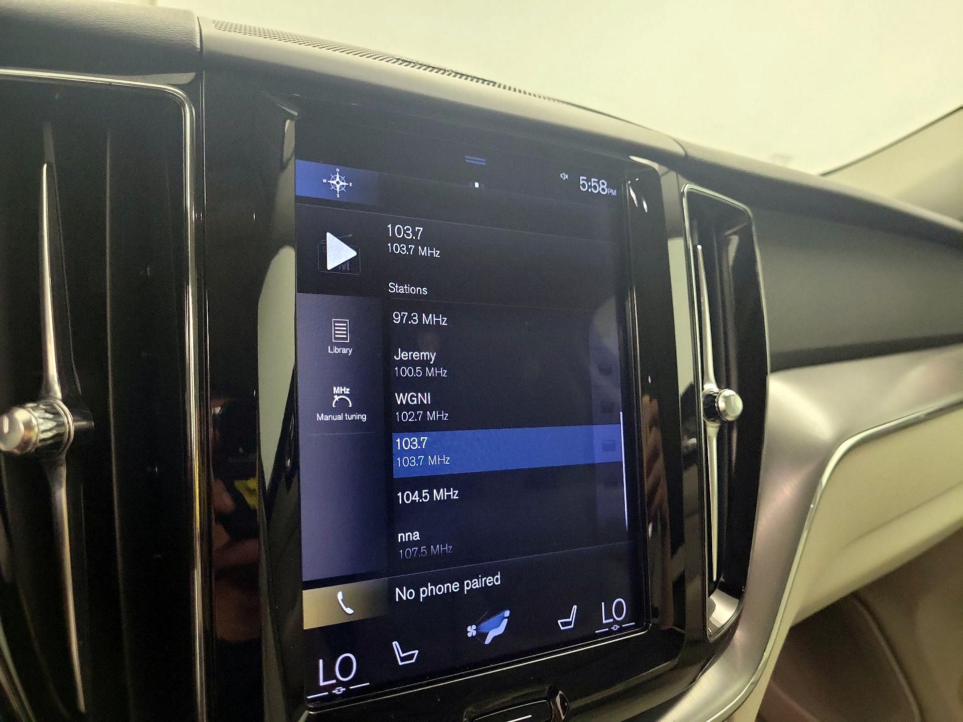 Thumbnail: 2019 Volvo XC60 - 16