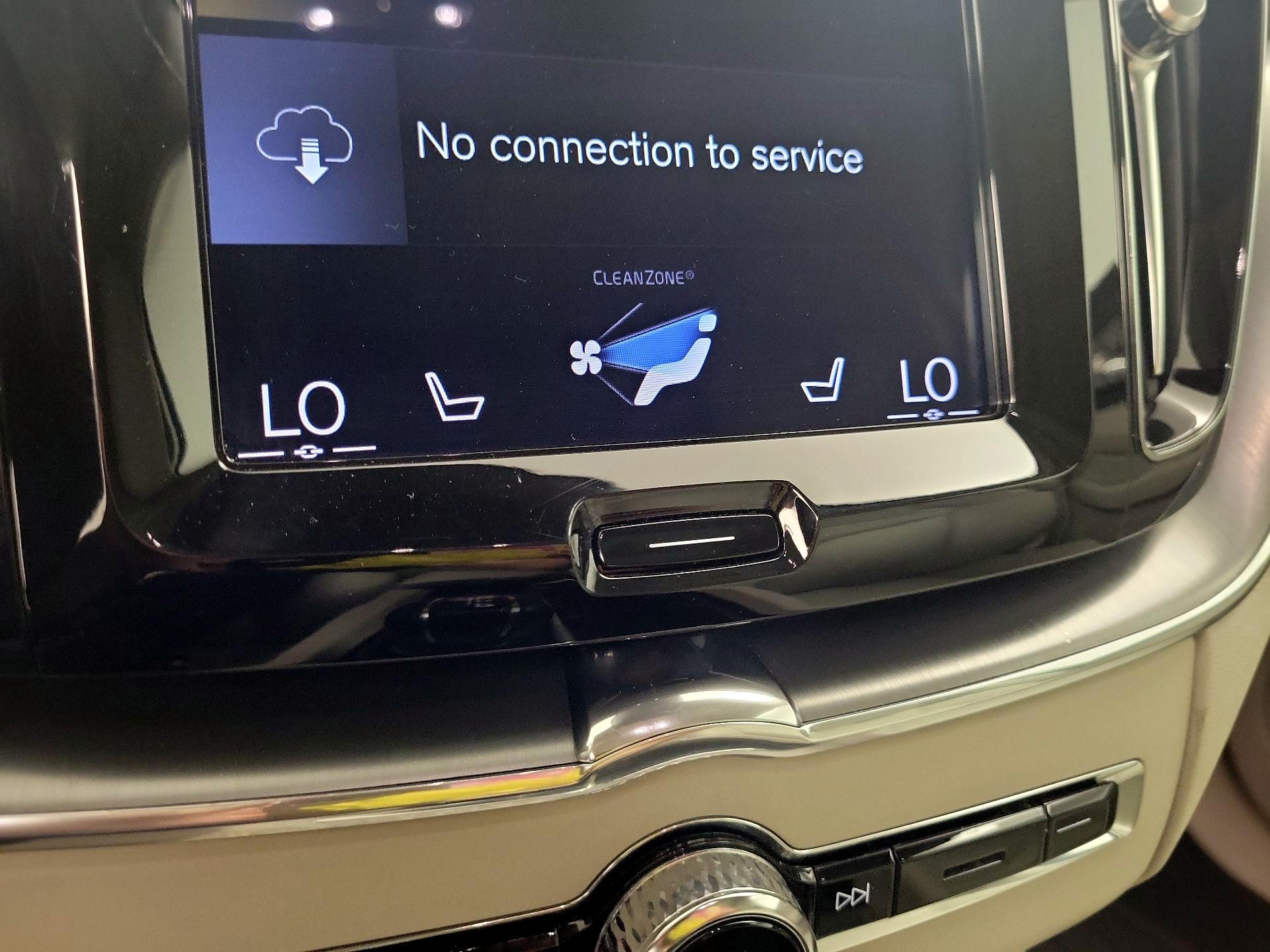 Thumbnail: 2019 Volvo XC60 - 17