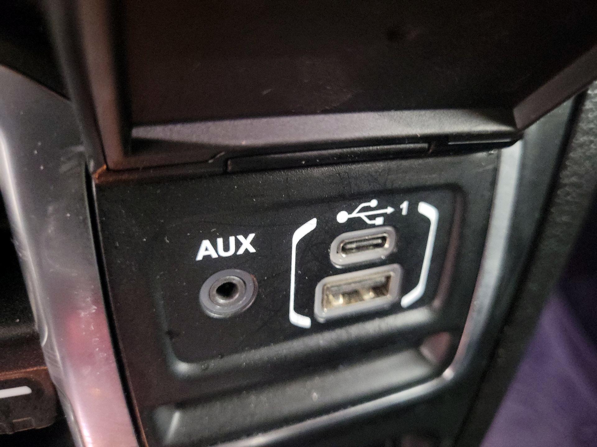 Thumbnail: 2020 Jeep Gladiator - 18