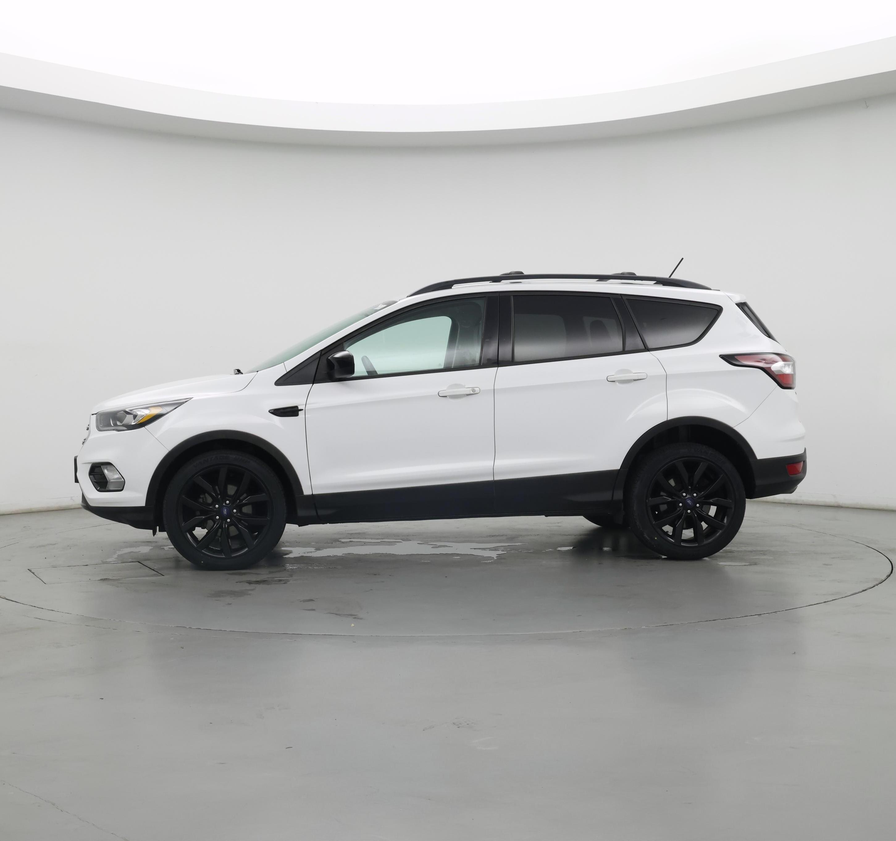 Thumbnail: 2018 Ford Escape - 3