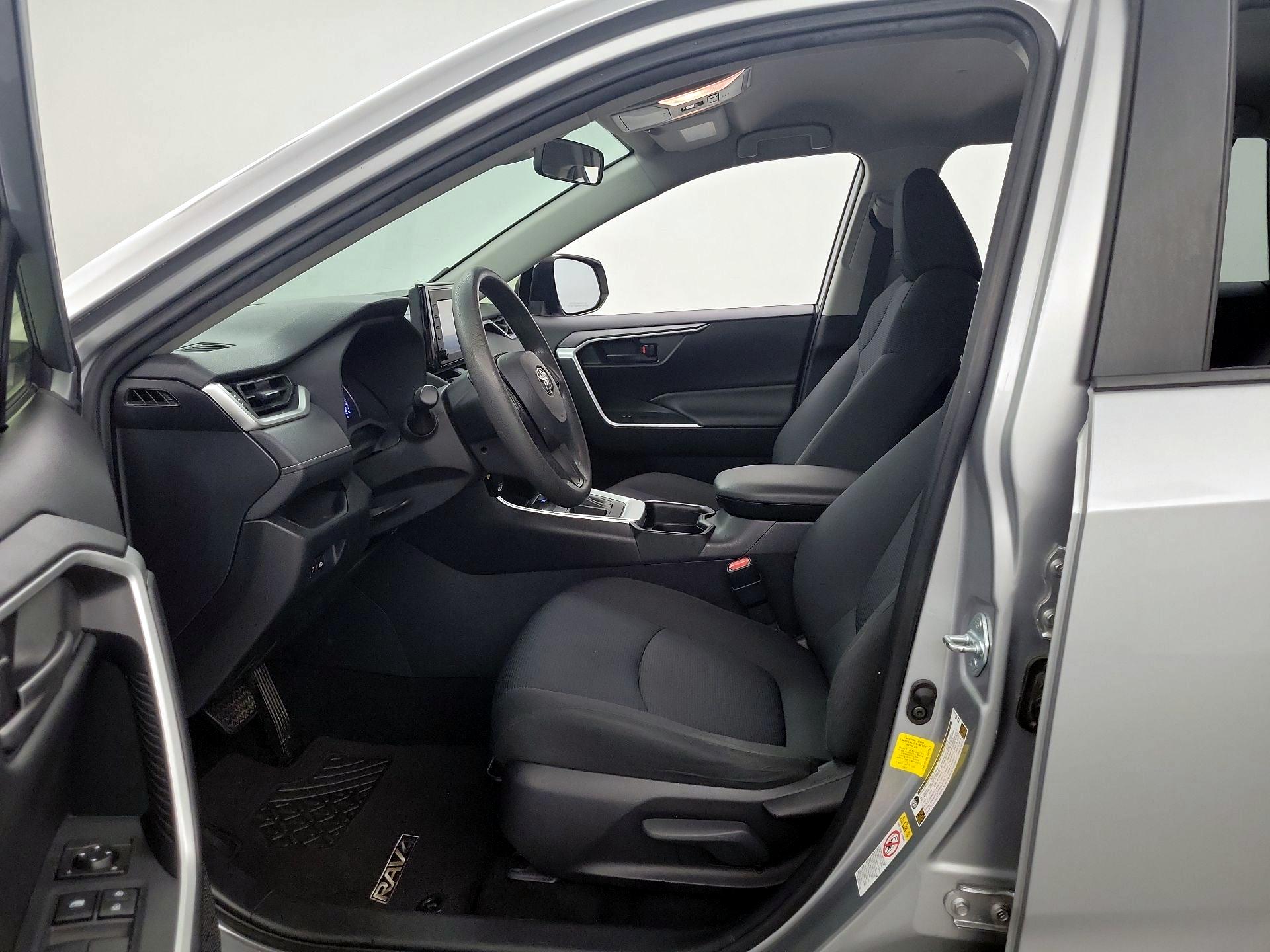 Thumbnail: 2019 Toyota RAV4 - 11