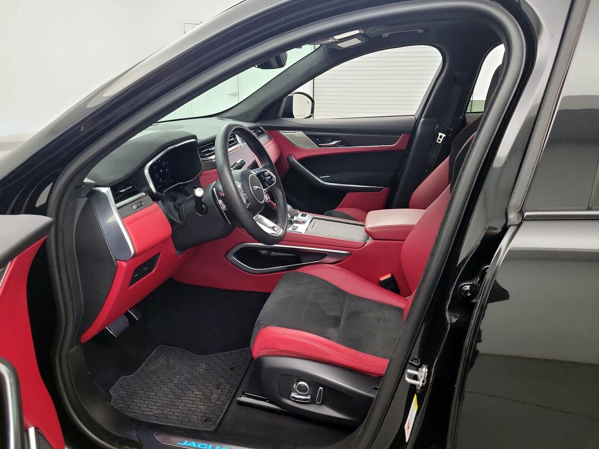 Thumbnail: 2021 Jaguar F-Pace - 11