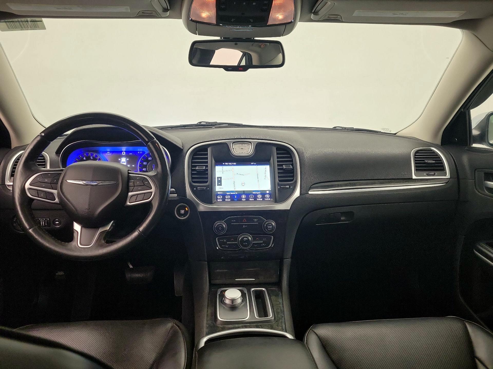 Thumbnail: 2020 Chrysler 300 - 9