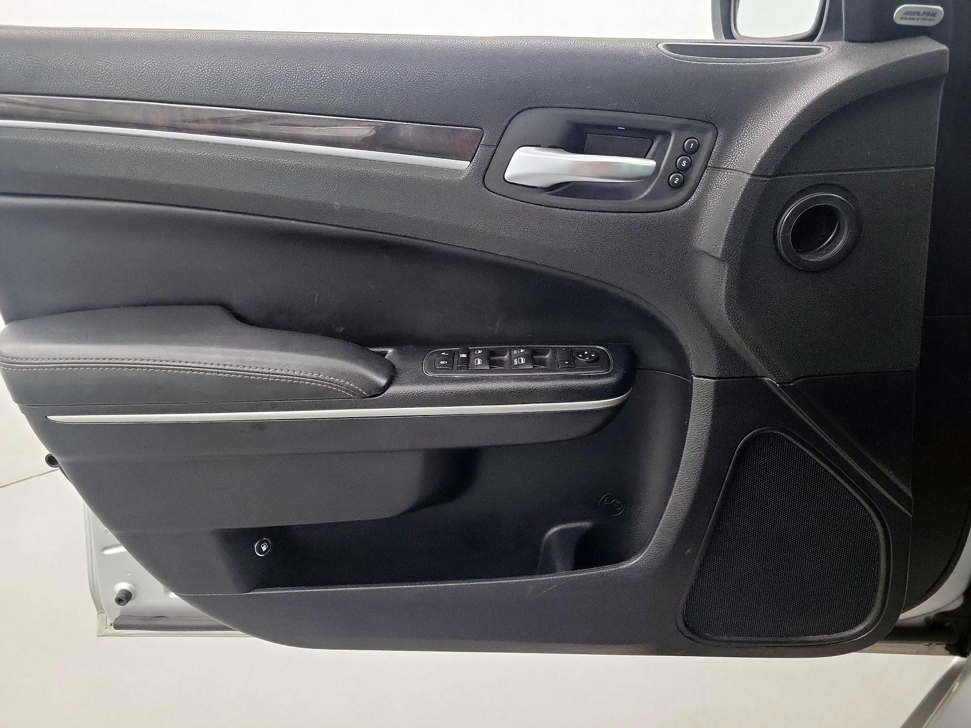 Thumbnail: 2020 Chrysler 300 - 12