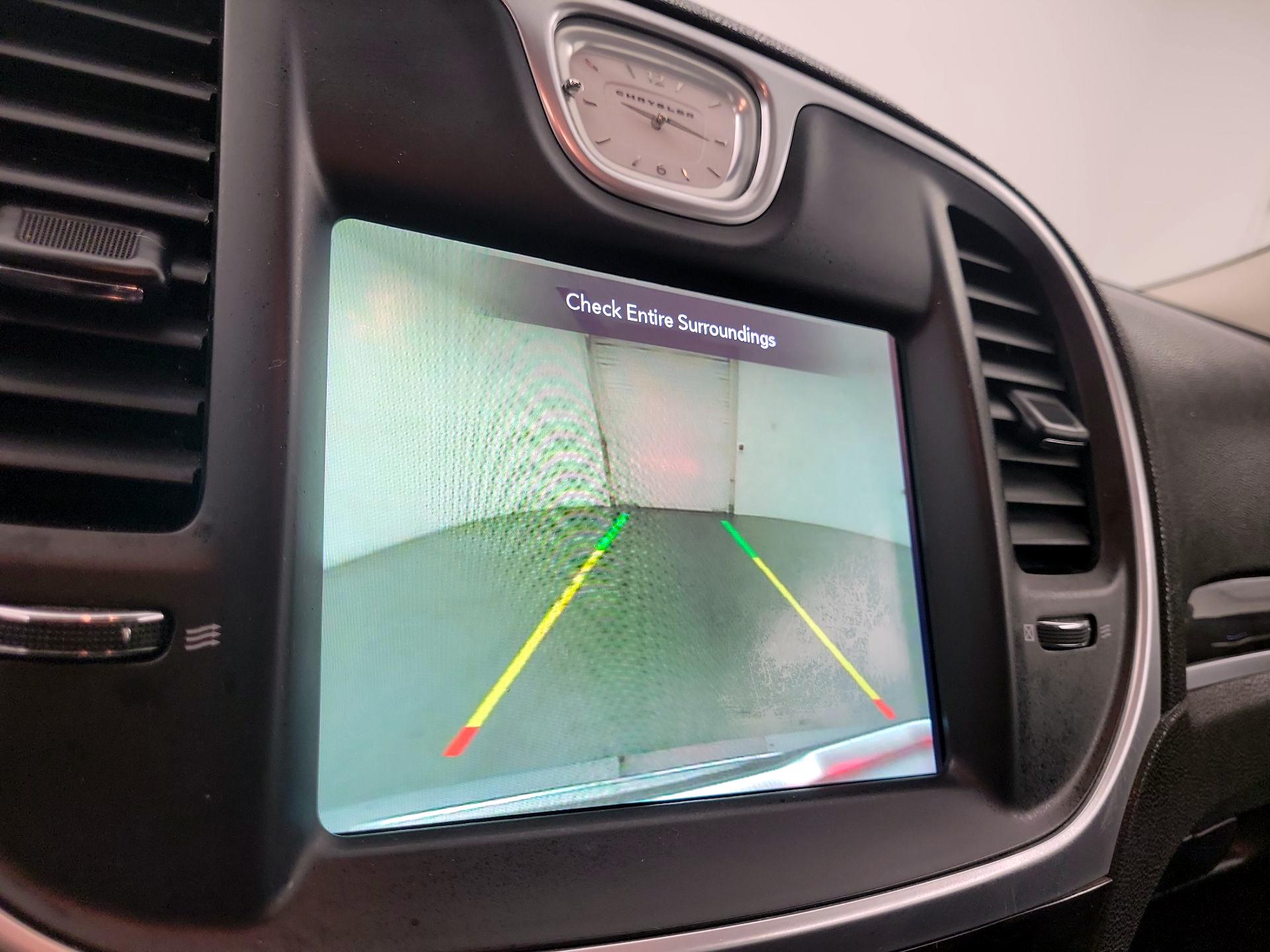 Thumbnail: 2020 Chrysler 300 - 15