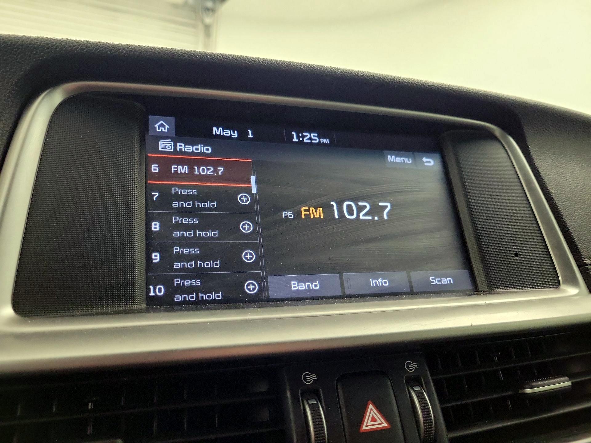 Thumbnail: 2019 Kia Optima - 15