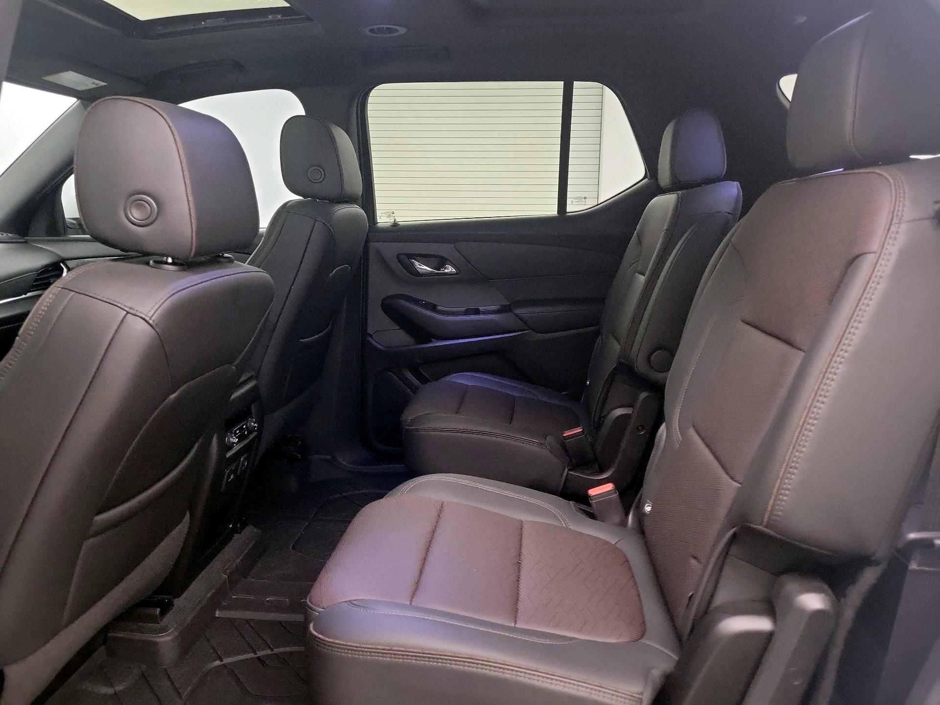 Thumbnail: 2023 Chevrolet Traverse - 20