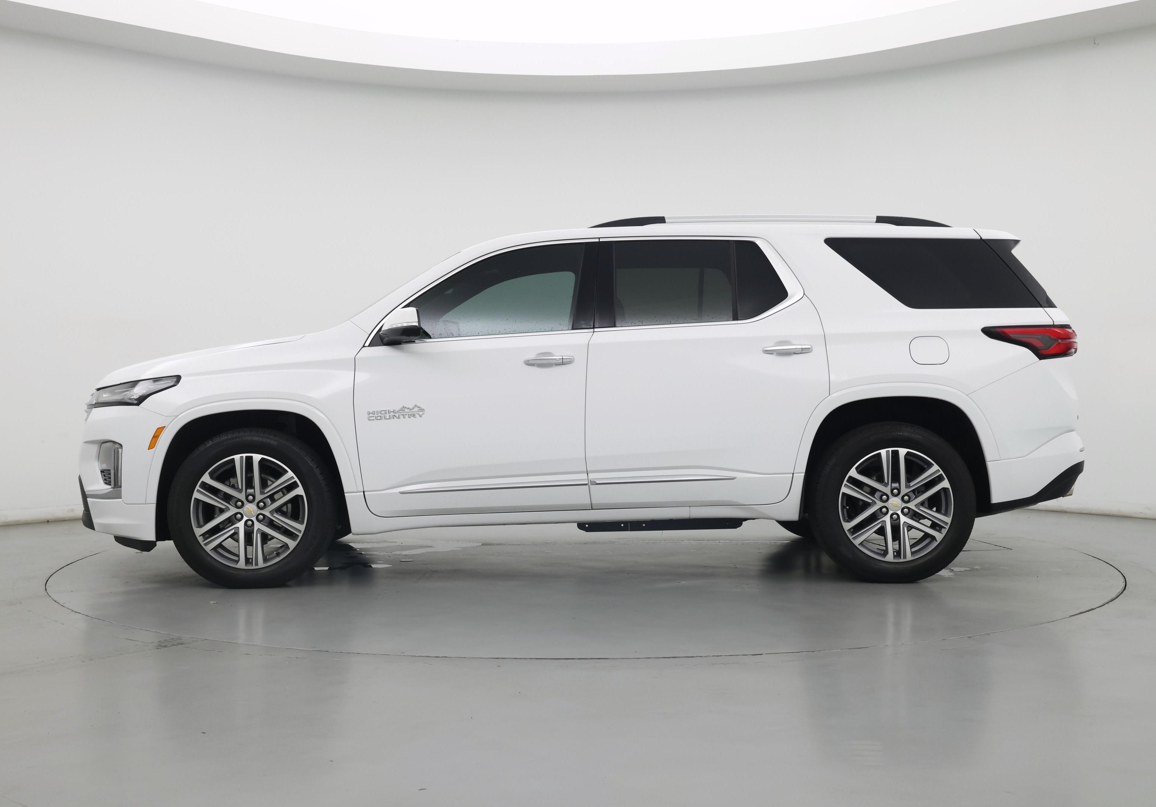 Thumbnail: 2023 Chevrolet Traverse - 3