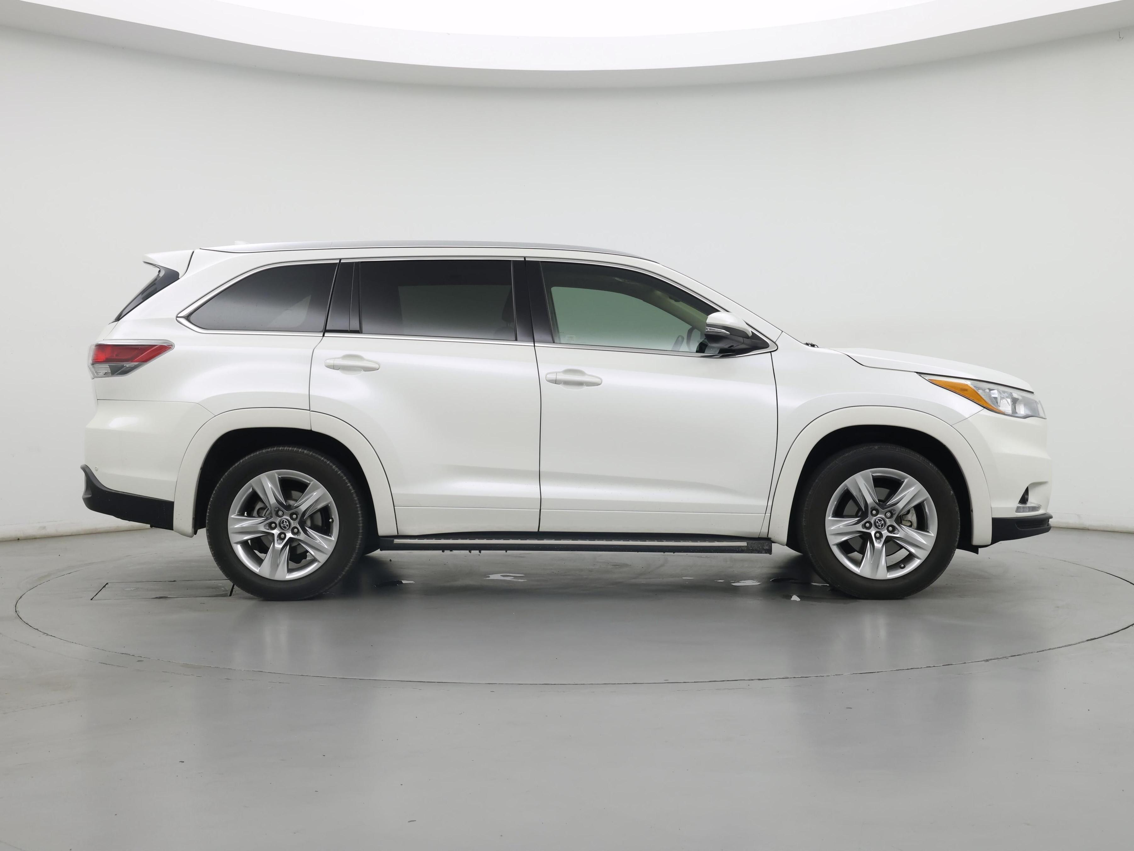 Thumbnail: 2016 Toyota Highlander - 7