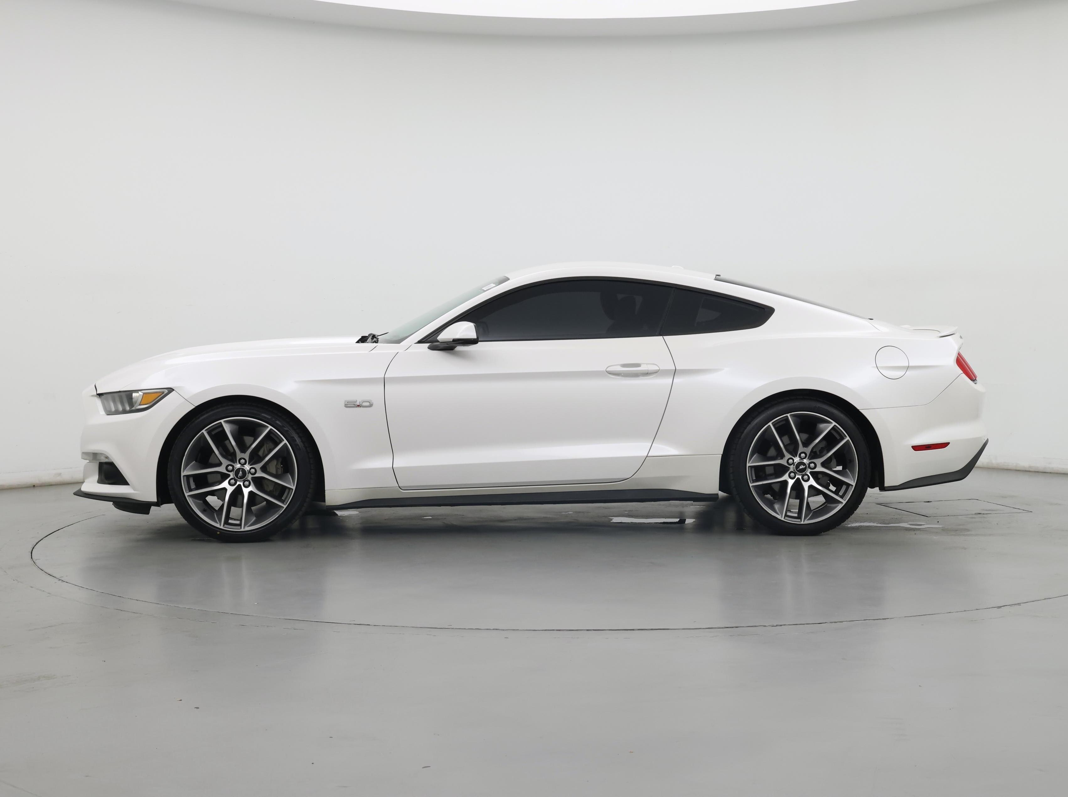 Thumbnail: 2017 Ford Mustang - 3