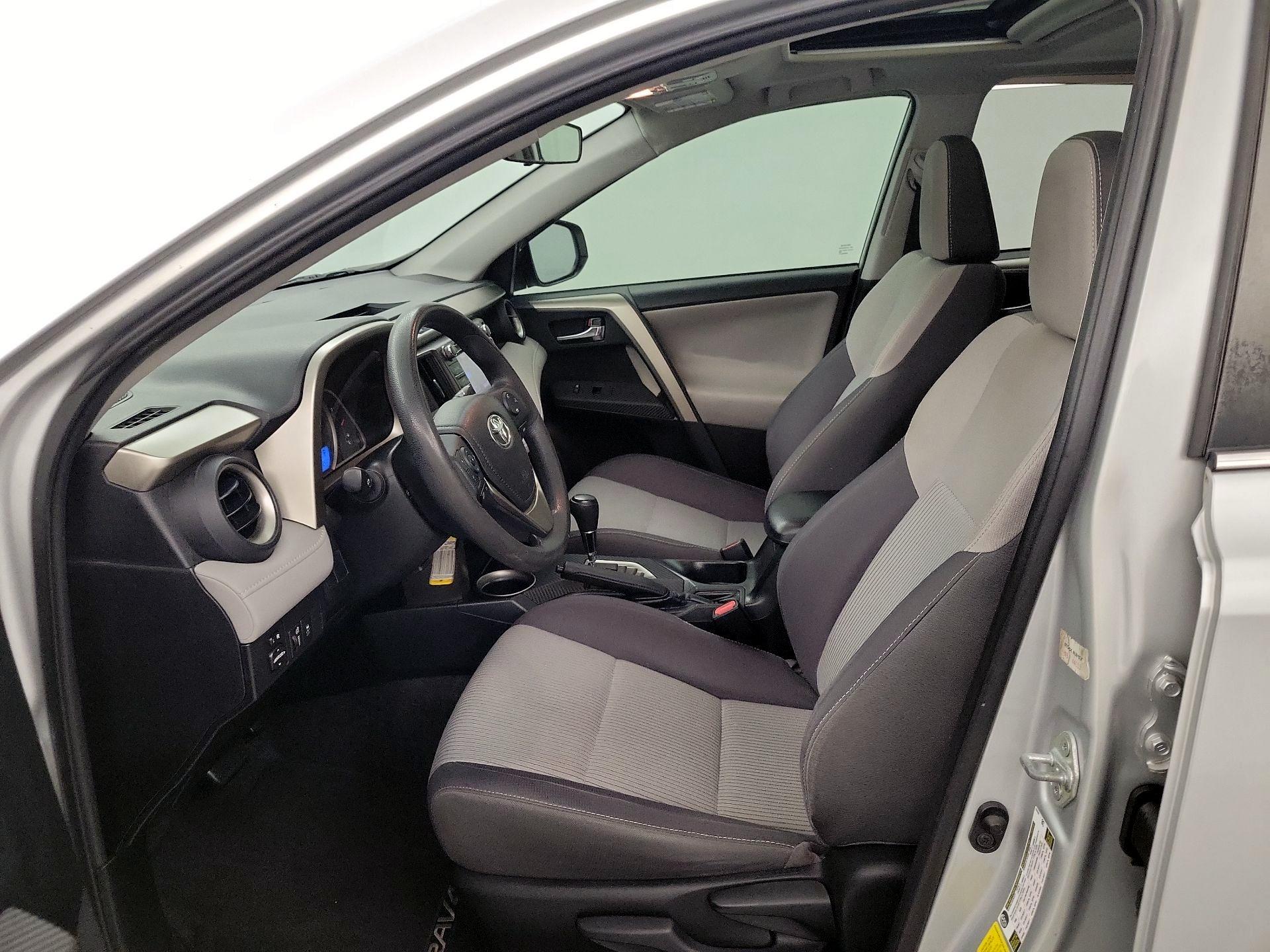 Thumbnail: 2014 Toyota RAV4 - 11