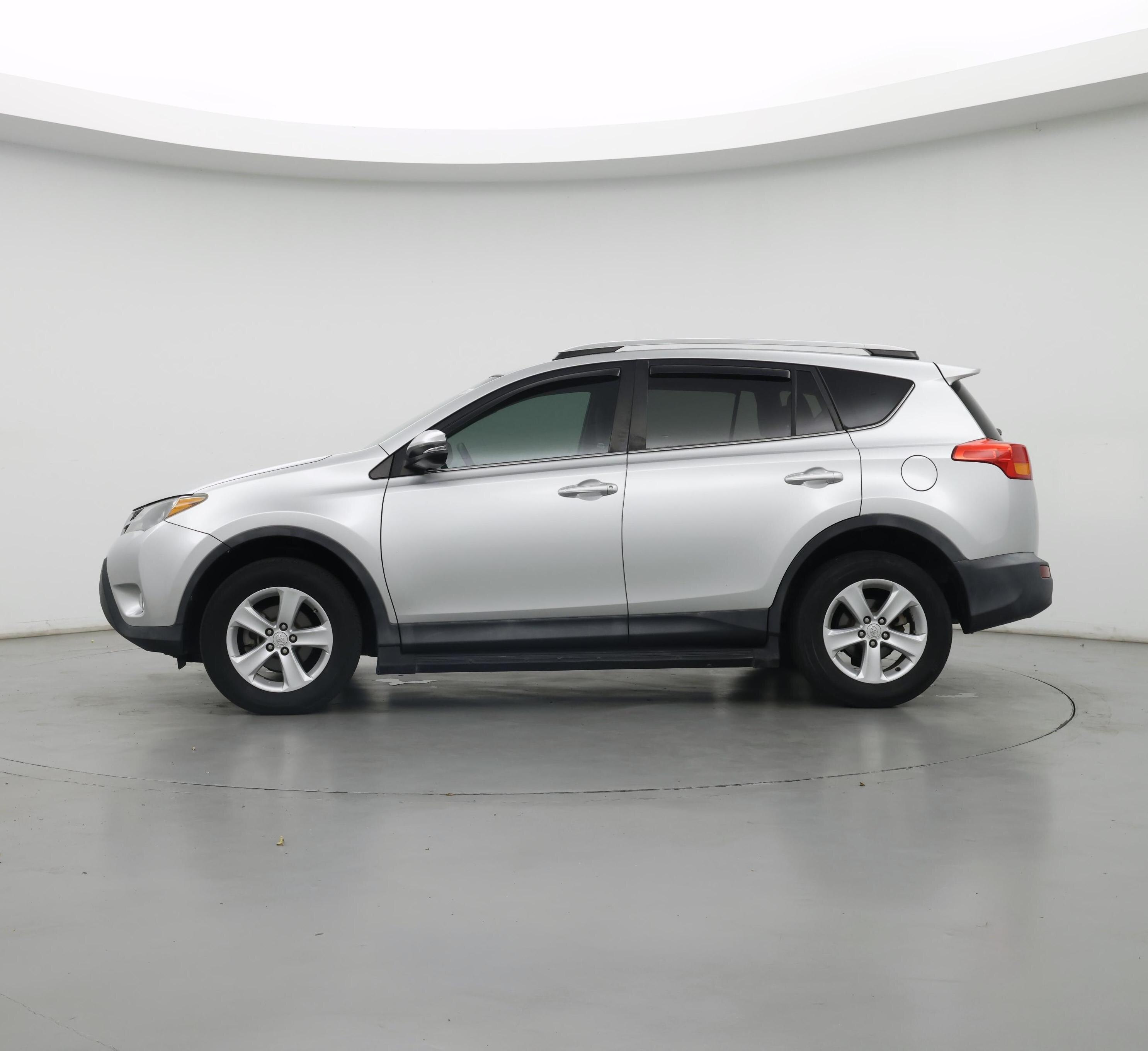 Thumbnail: 2014 Toyota RAV4 - 3