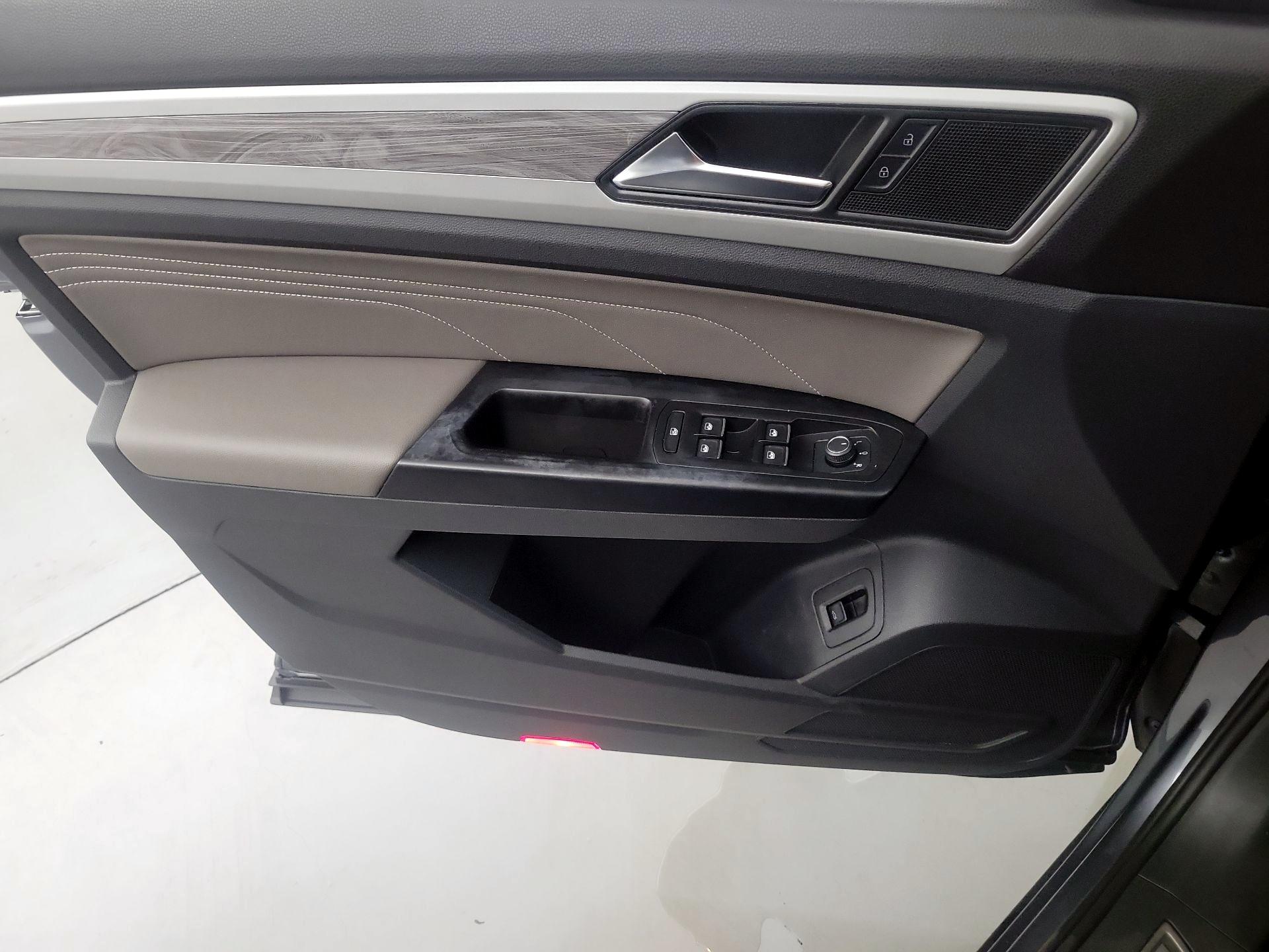 Thumbnail: 2021 Volkswagen Atlas - 12