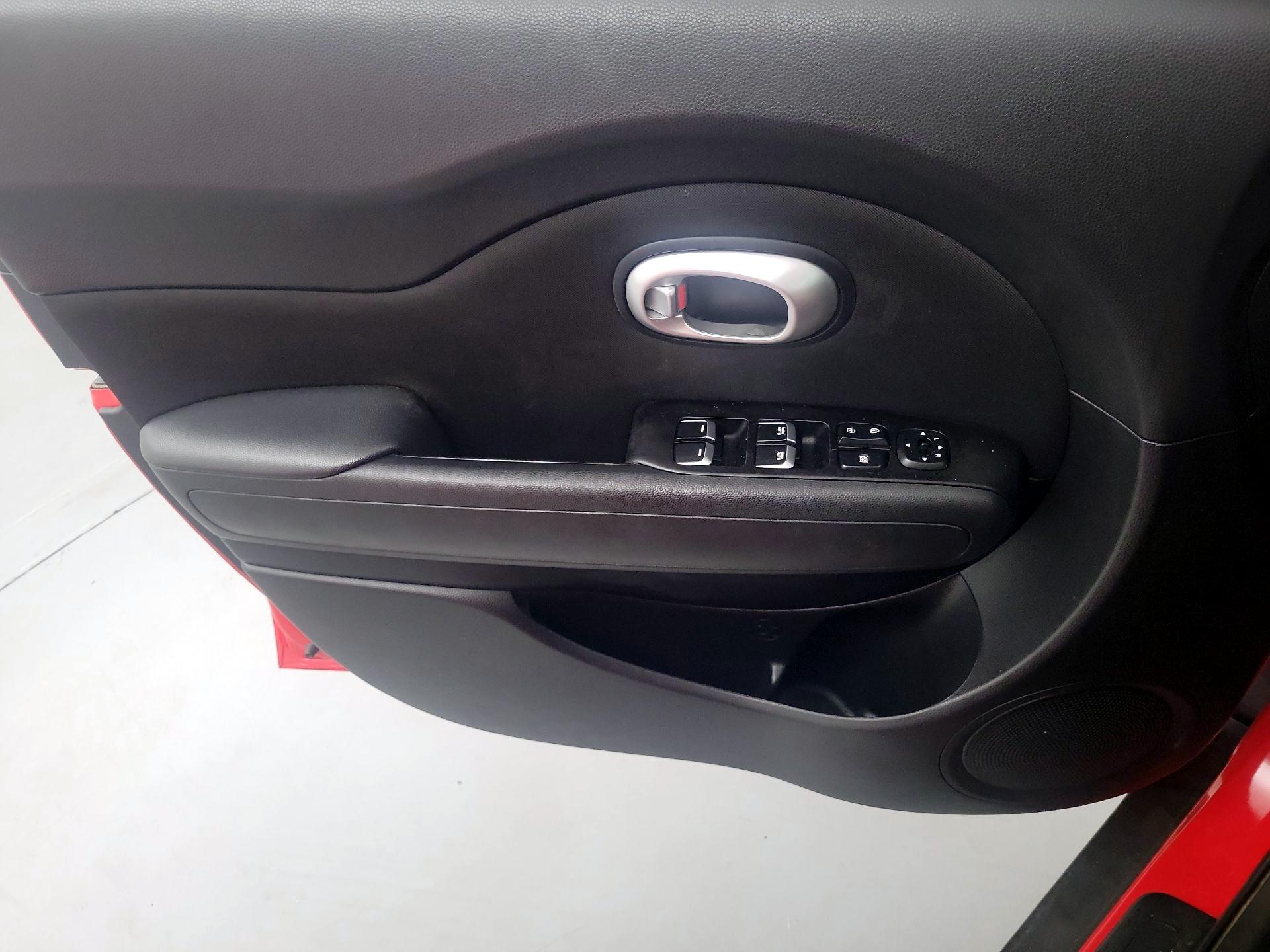 Thumbnail: 2018 Kia Soul - 12