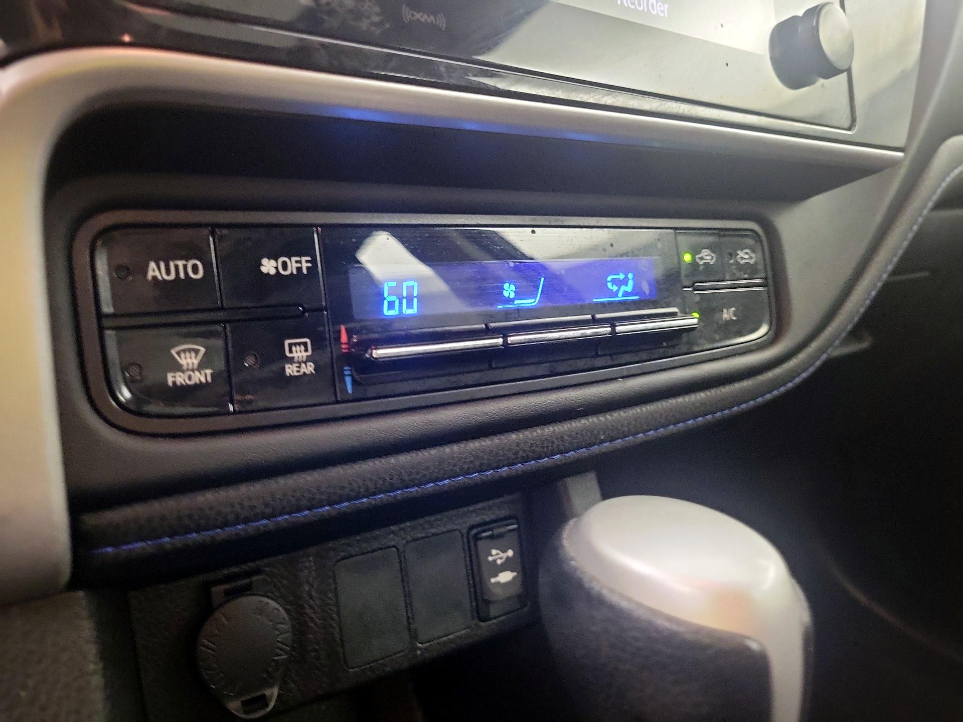 Thumbnail: 2018 Toyota Corolla - 16
