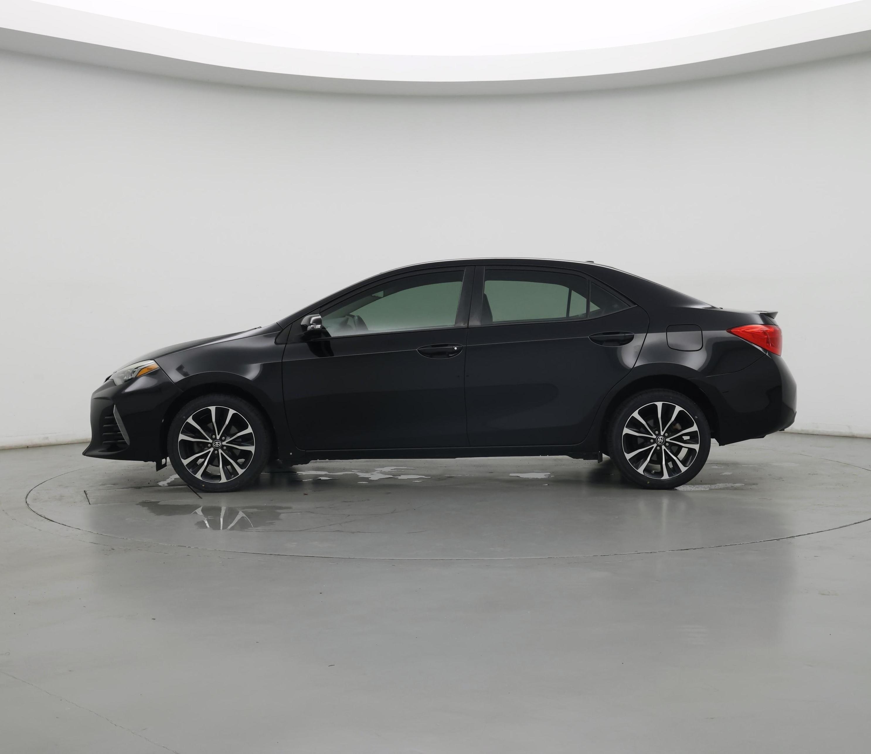 Thumbnail: 2018 Toyota Corolla - 3