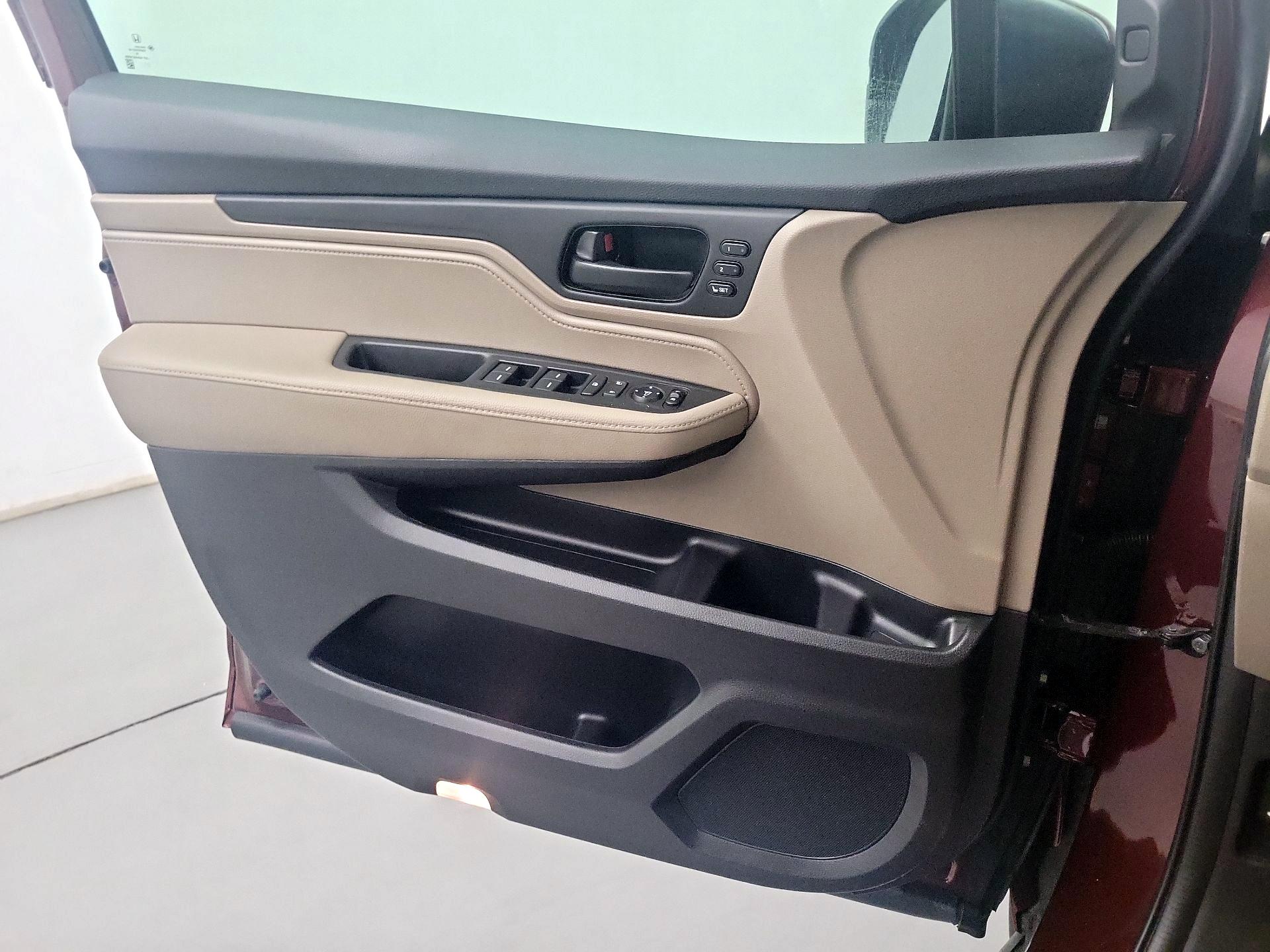 Thumbnail: 2020 Honda Odyssey - 12