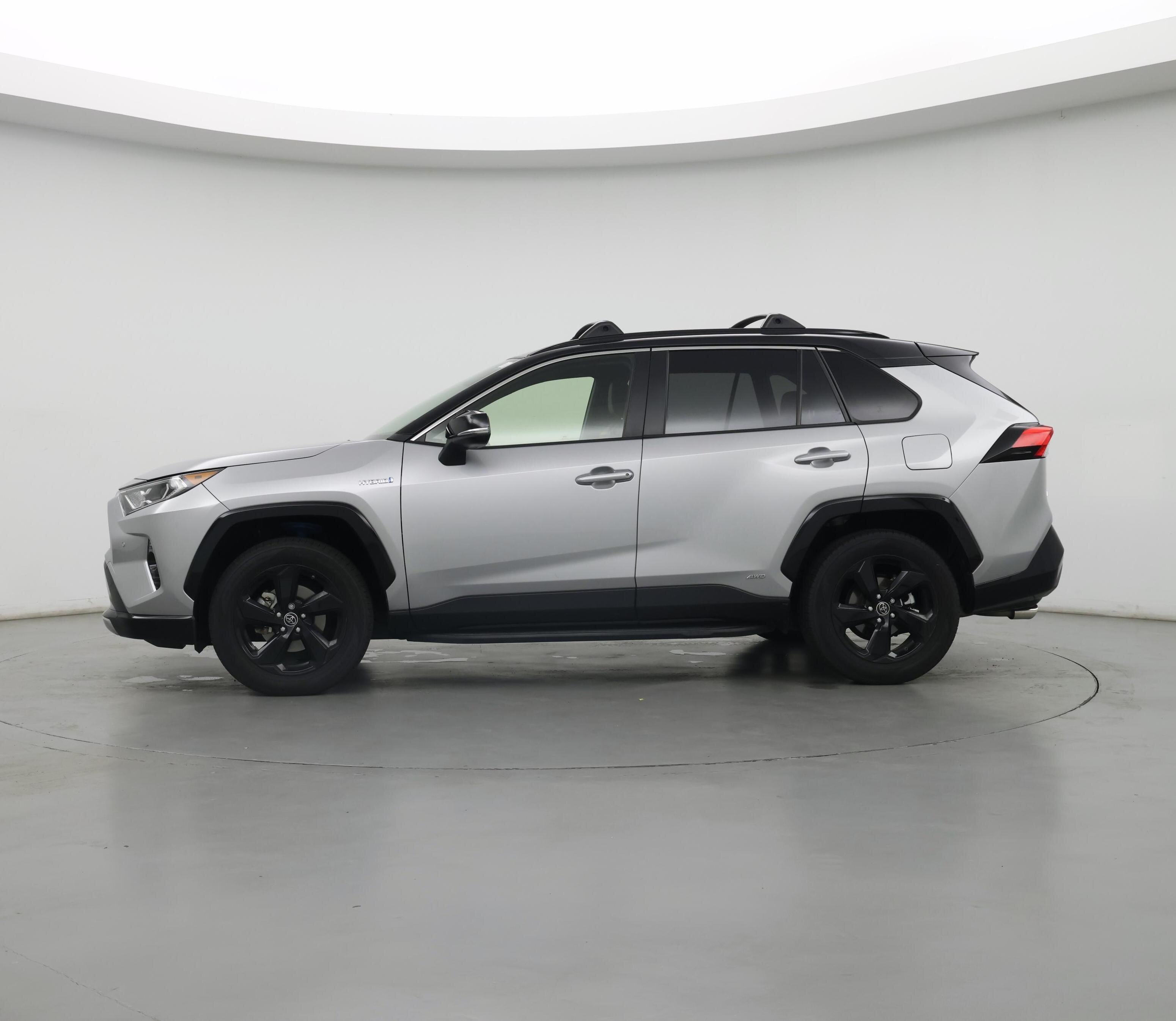 Thumbnail: 2019 Toyota RAV4 - 3