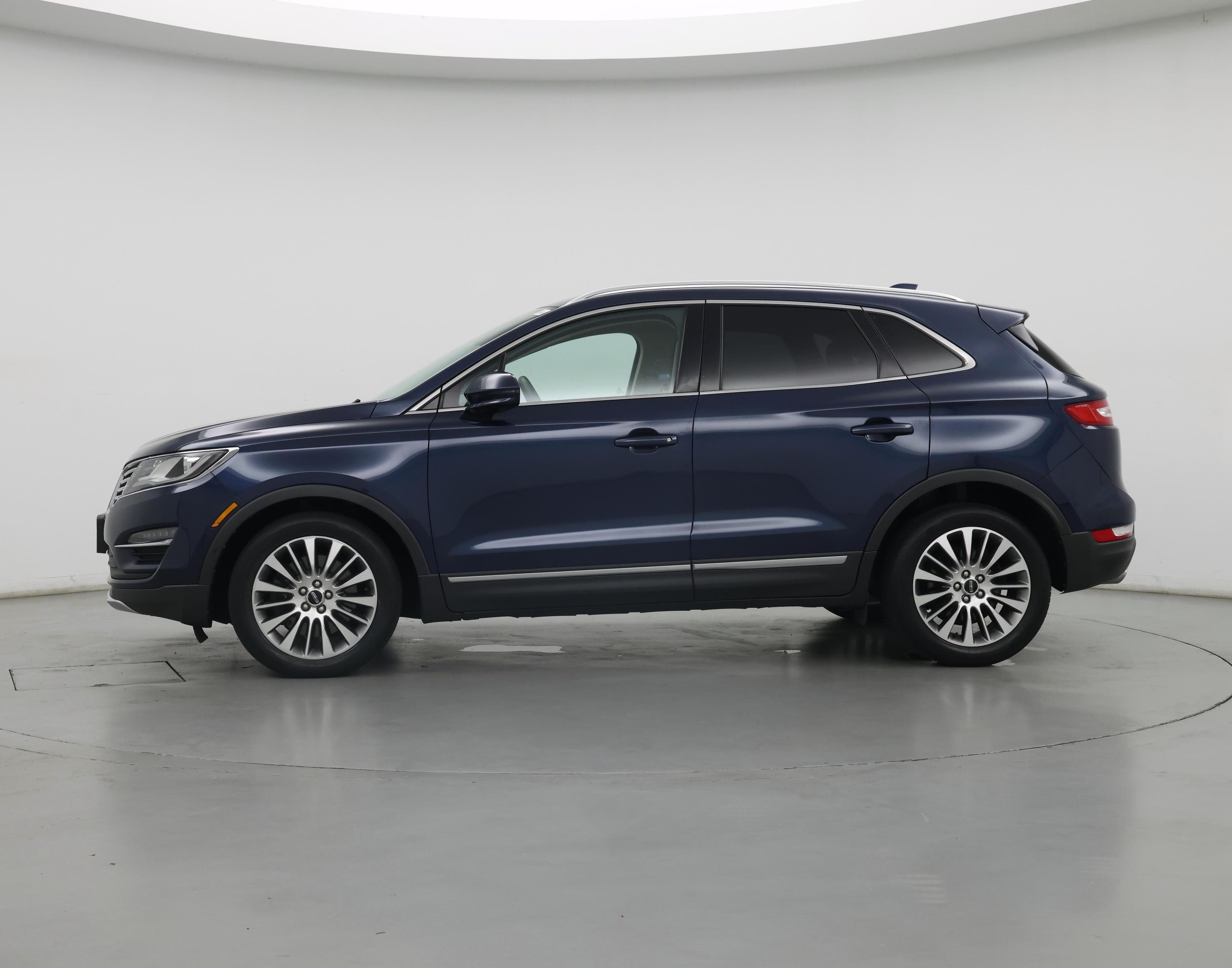 Thumbnail: 2017 Lincoln MKC - 3