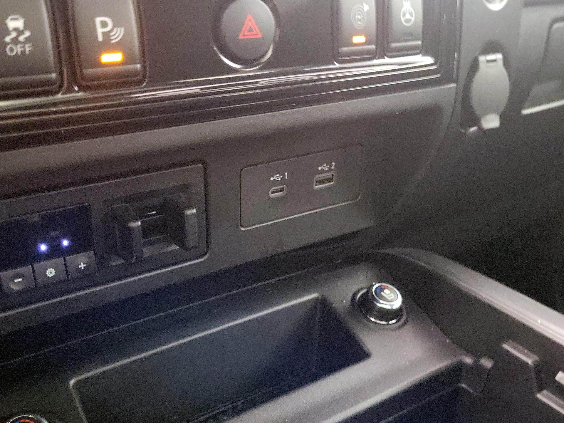 Thumbnail: 2024 Nissan Titan - 19
