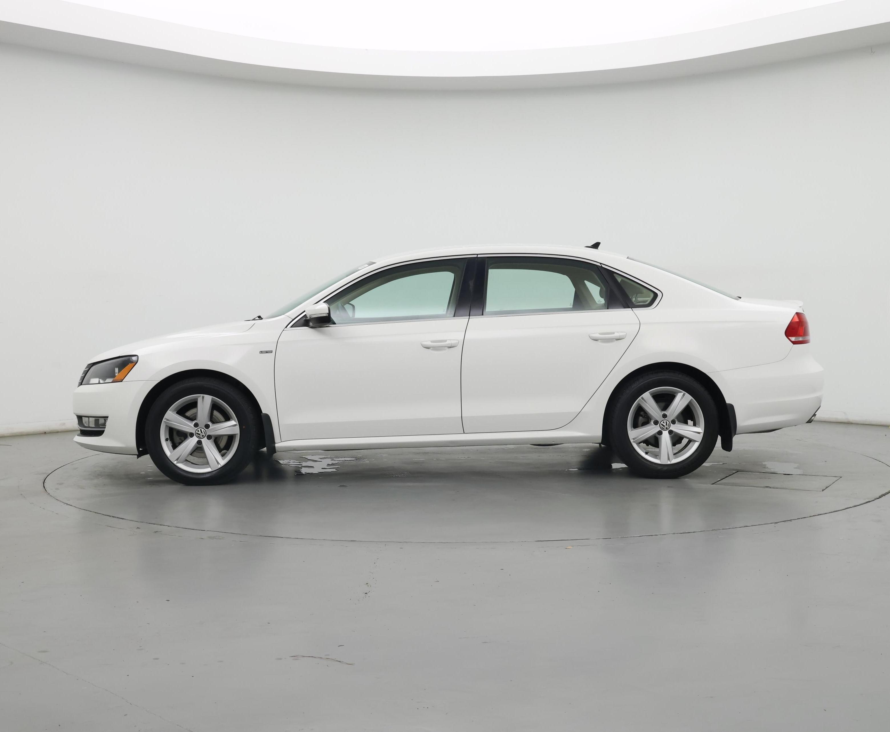 Thumbnail: 2015 Volkswagen Passat - 3