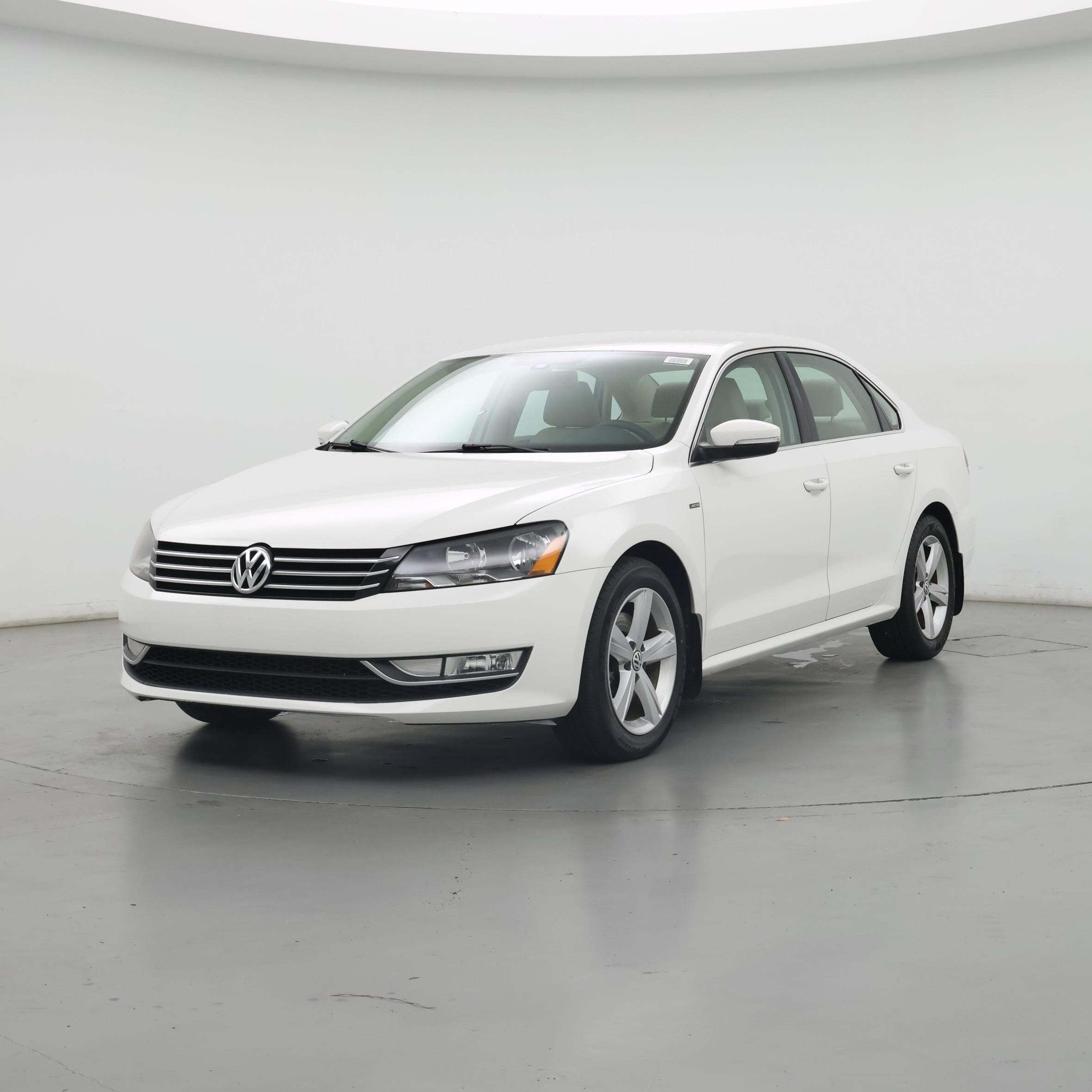 Thumbnail: 2015 Volkswagen Passat - 4