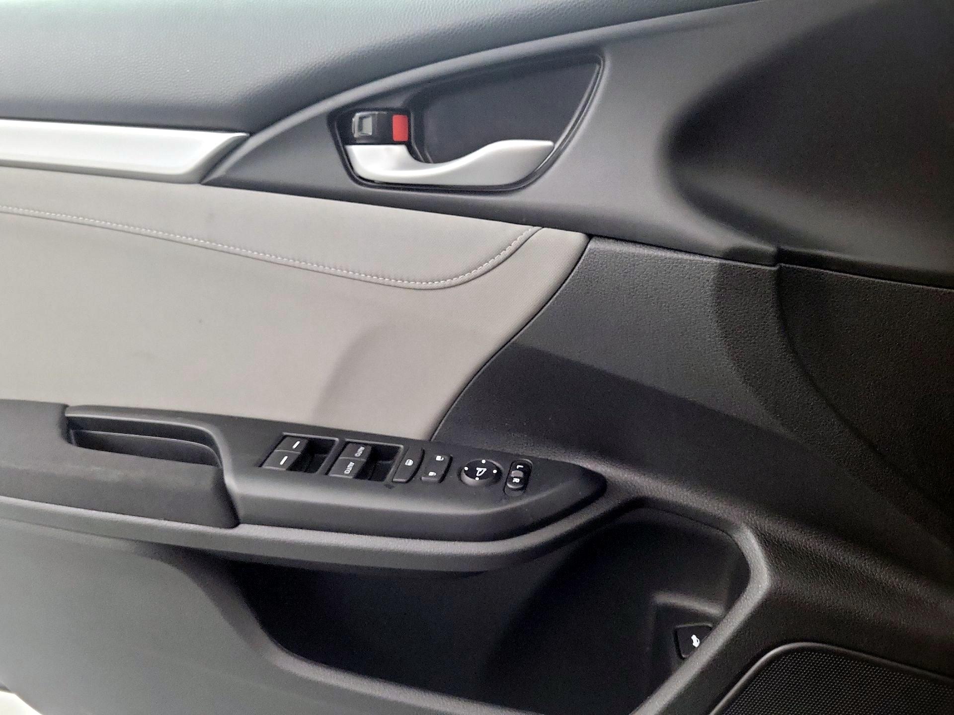 Thumbnail: 2018 Honda Civic - 10