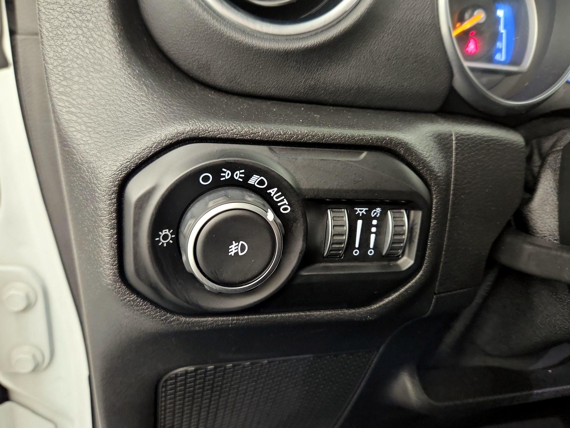 Thumbnail: 2020 Jeep Wrangler - 13