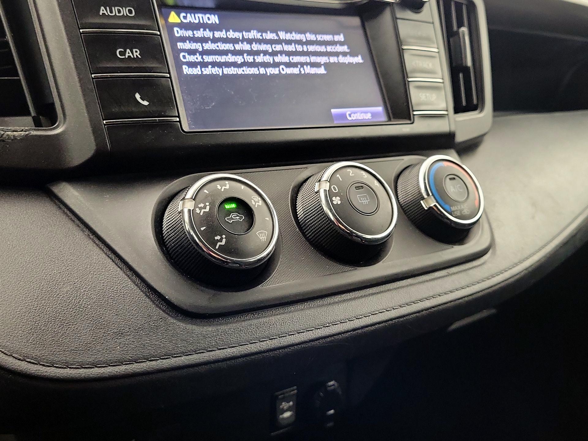 Thumbnail: 2016 Toyota RAV4 - 16