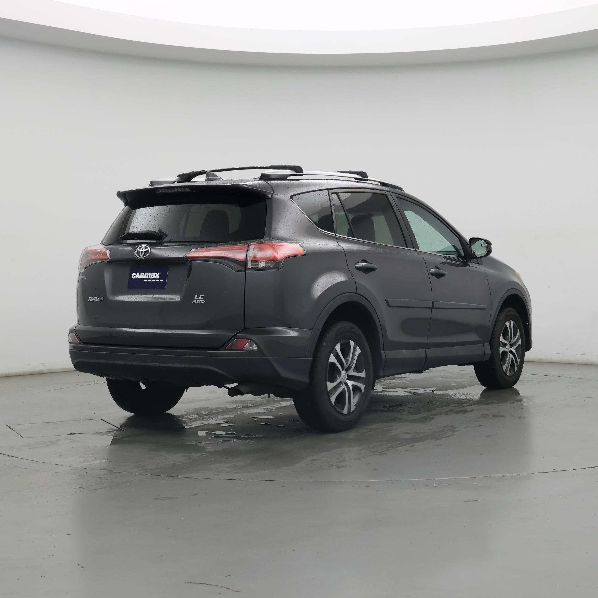 Thumbnail: 2016 Toyota RAV4 - 8