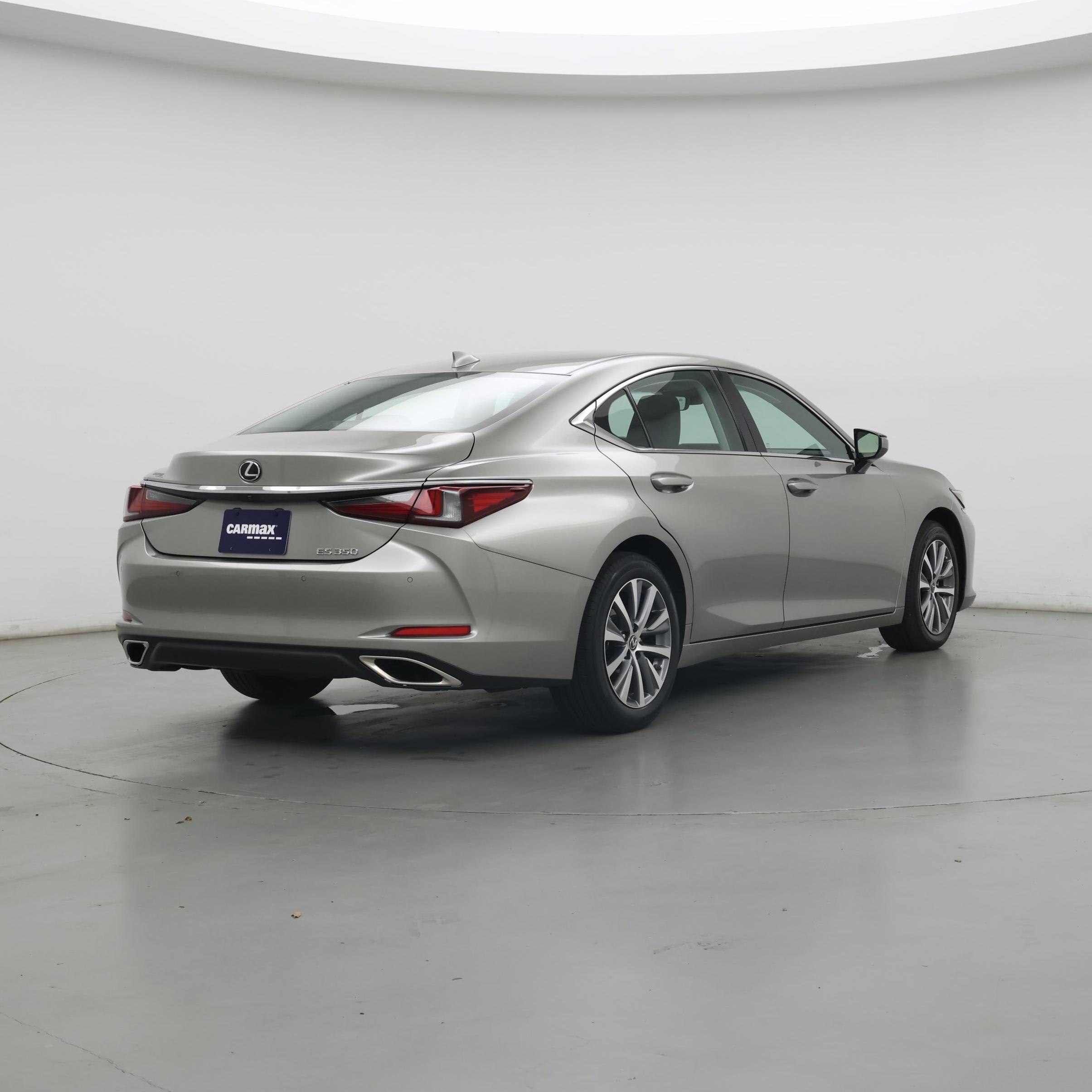Thumbnail: 2020 Lexus ES - 8