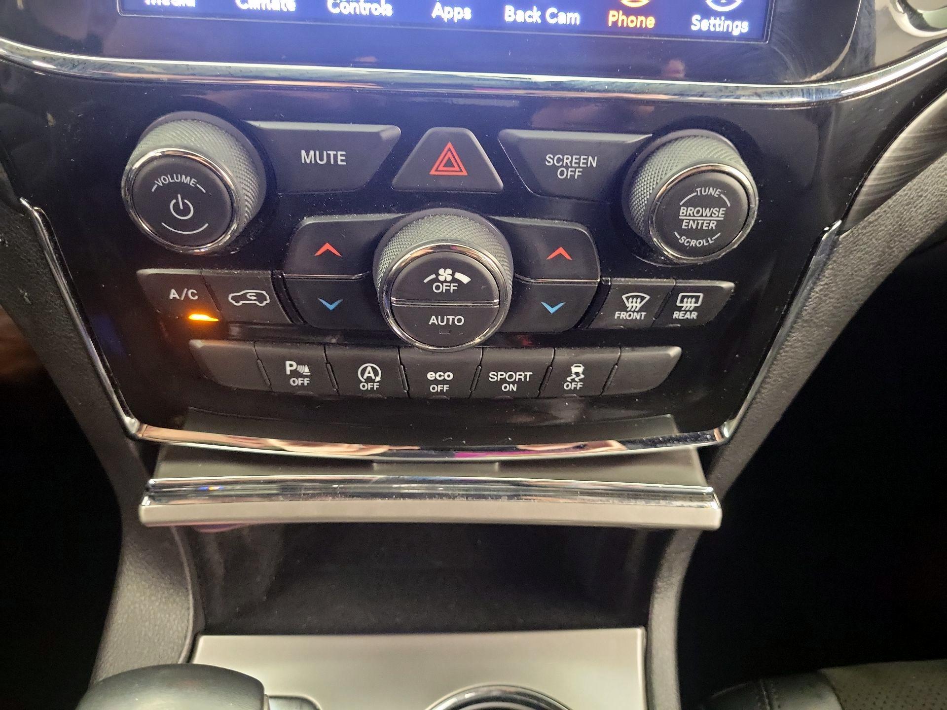 Thumbnail: 2021 Jeep Grand Cherokee - 17