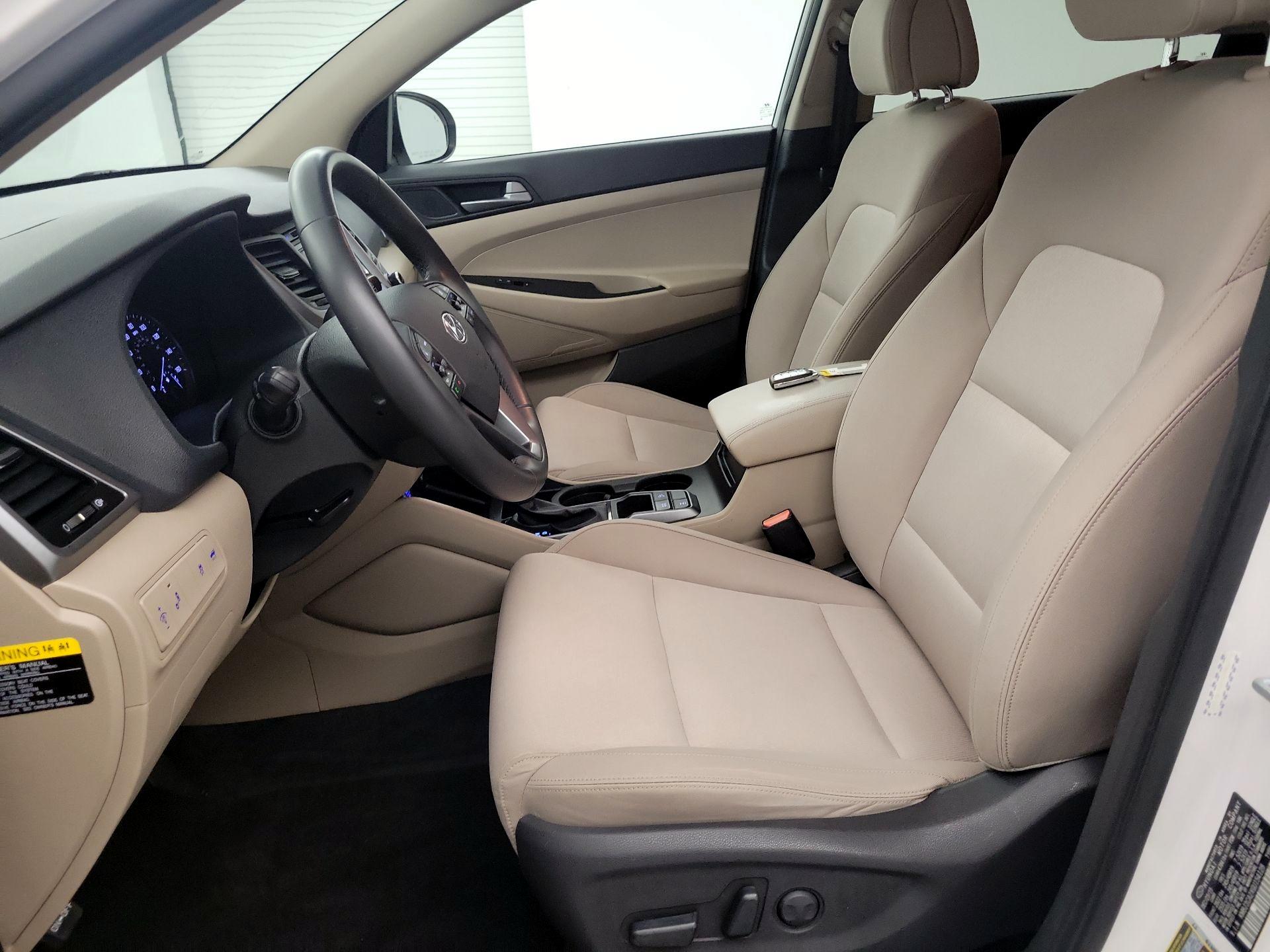 Thumbnail: 2016 Hyundai Tucson - 9