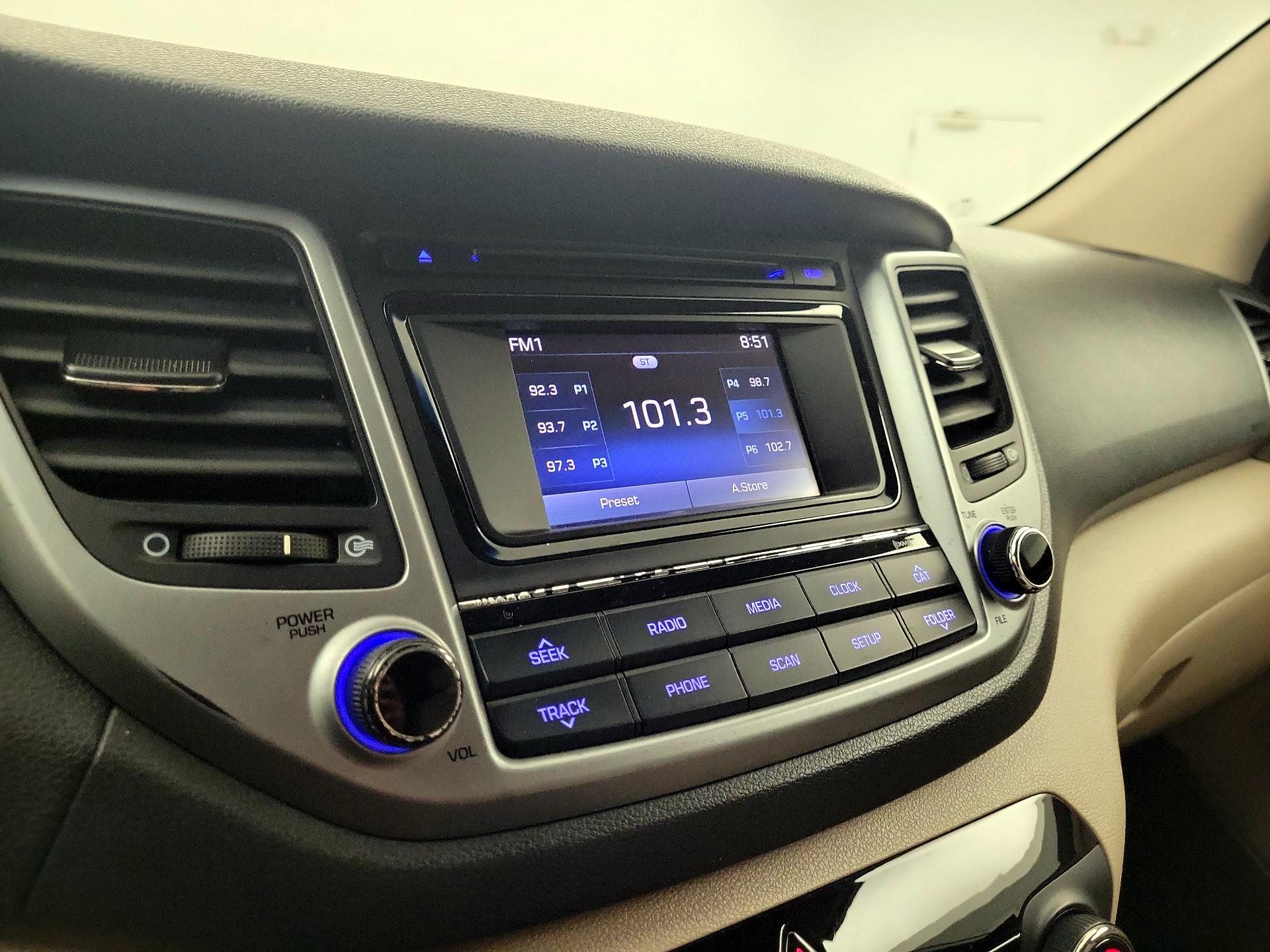 Thumbnail: 2016 Hyundai Tucson - 13