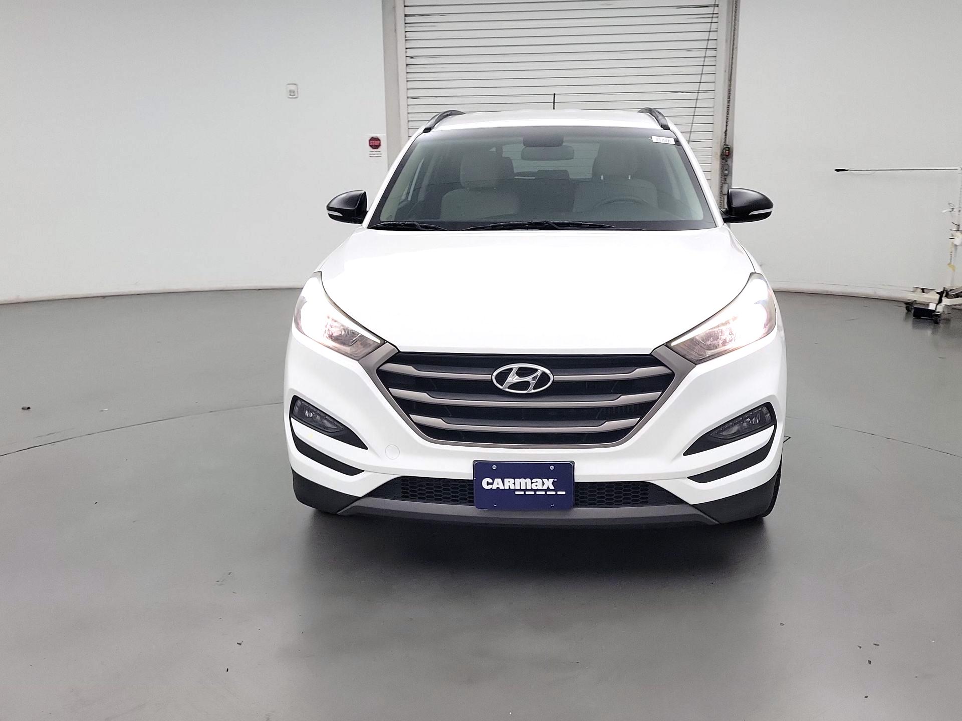 Thumbnail: 2016 Hyundai Tucson - 2