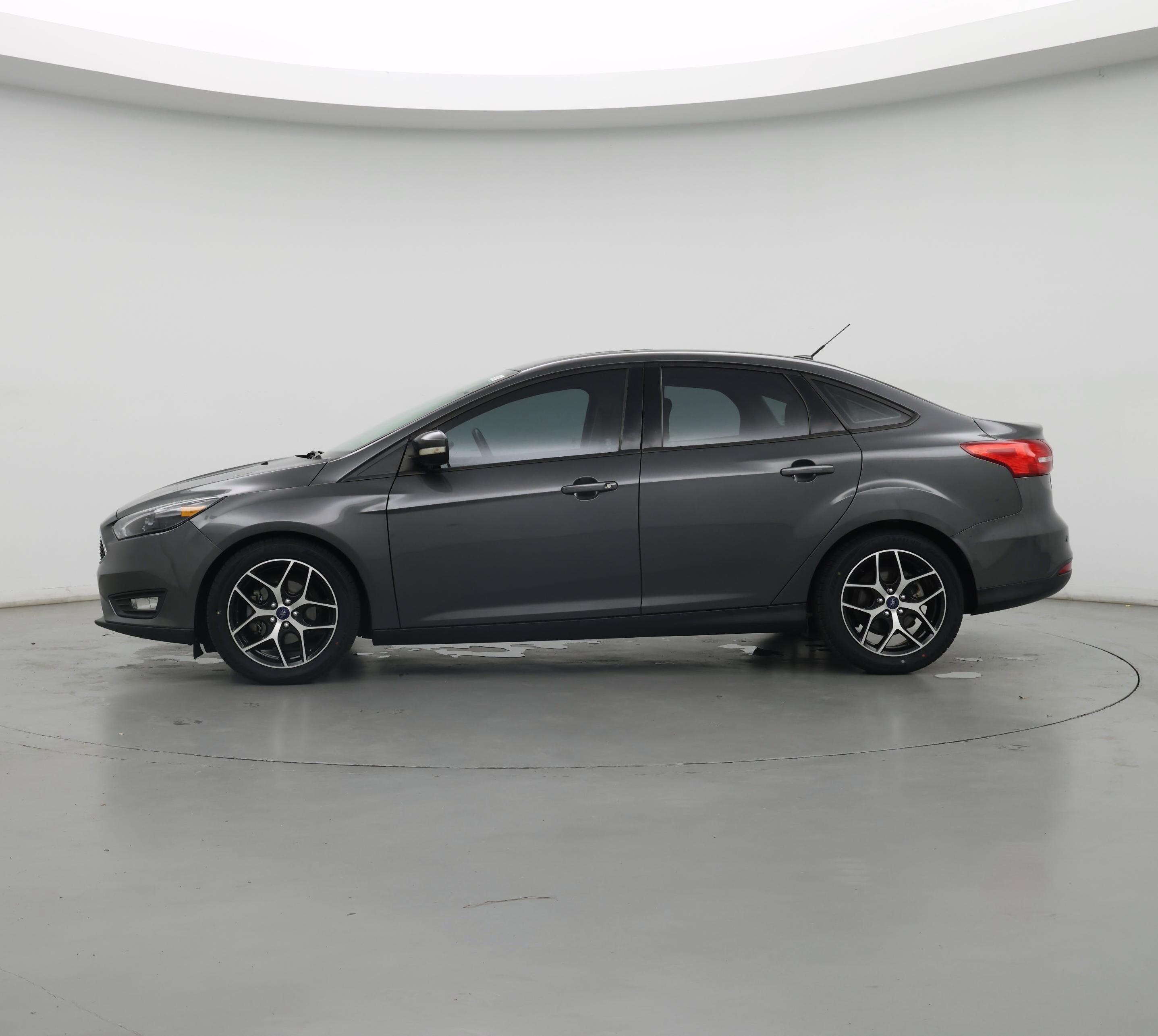 Thumbnail: 2017 Ford Focus - 3