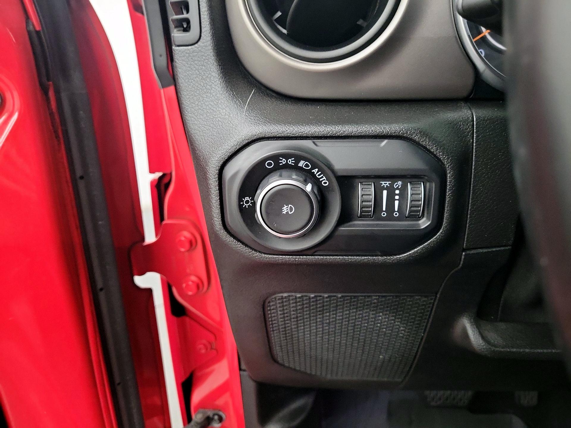 Thumbnail: 2020 Jeep Wrangler - 13