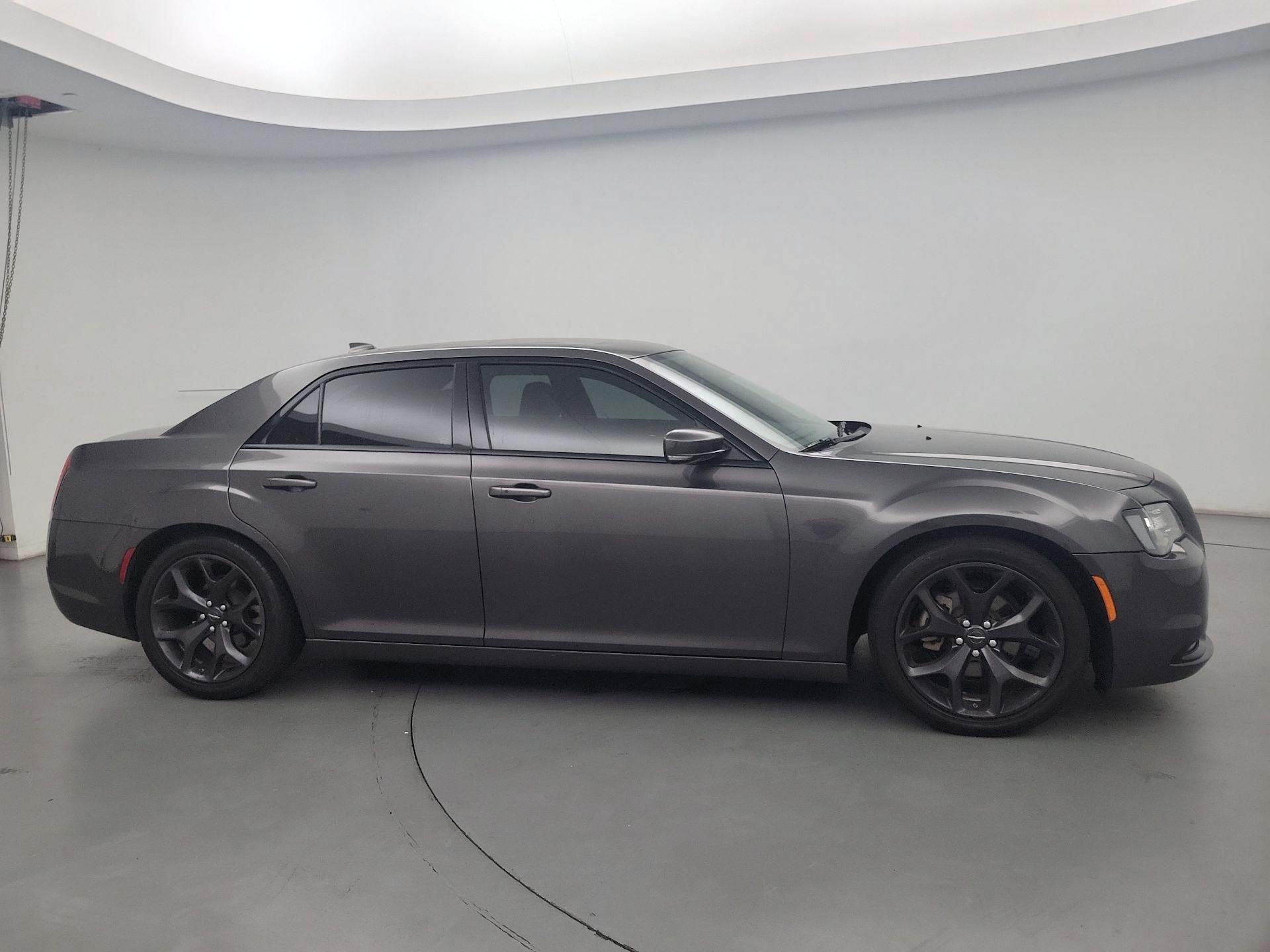 Thumbnail: 2023 Chrysler 300 - 4