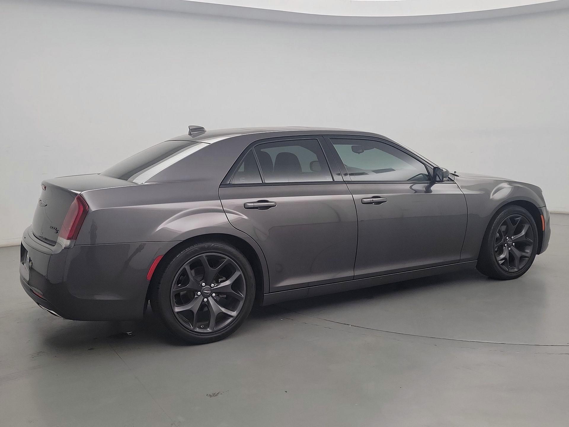 Thumbnail: 2023 Chrysler 300 - 5