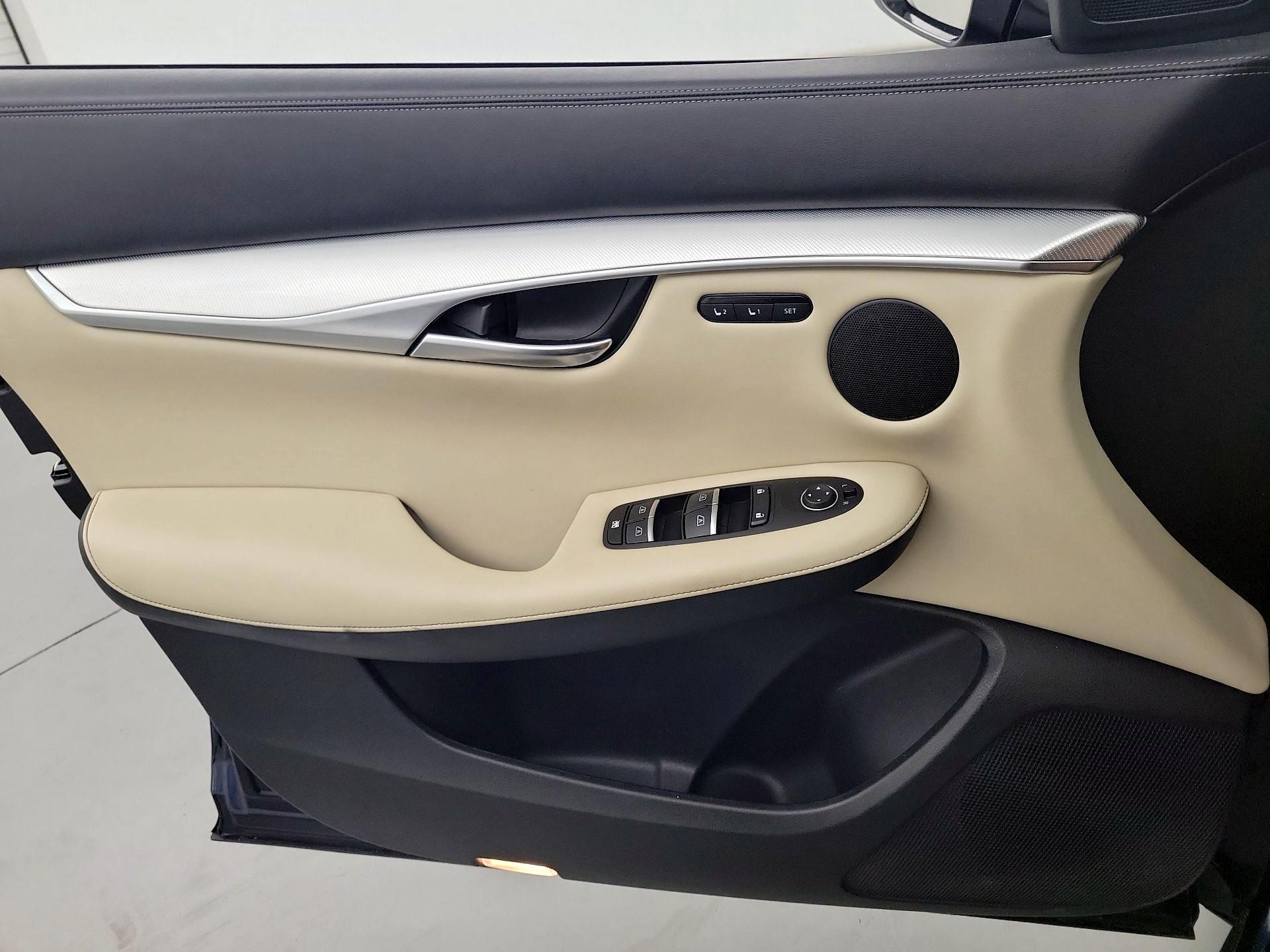 Thumbnail: 2019 INFINITI QX50 - 12