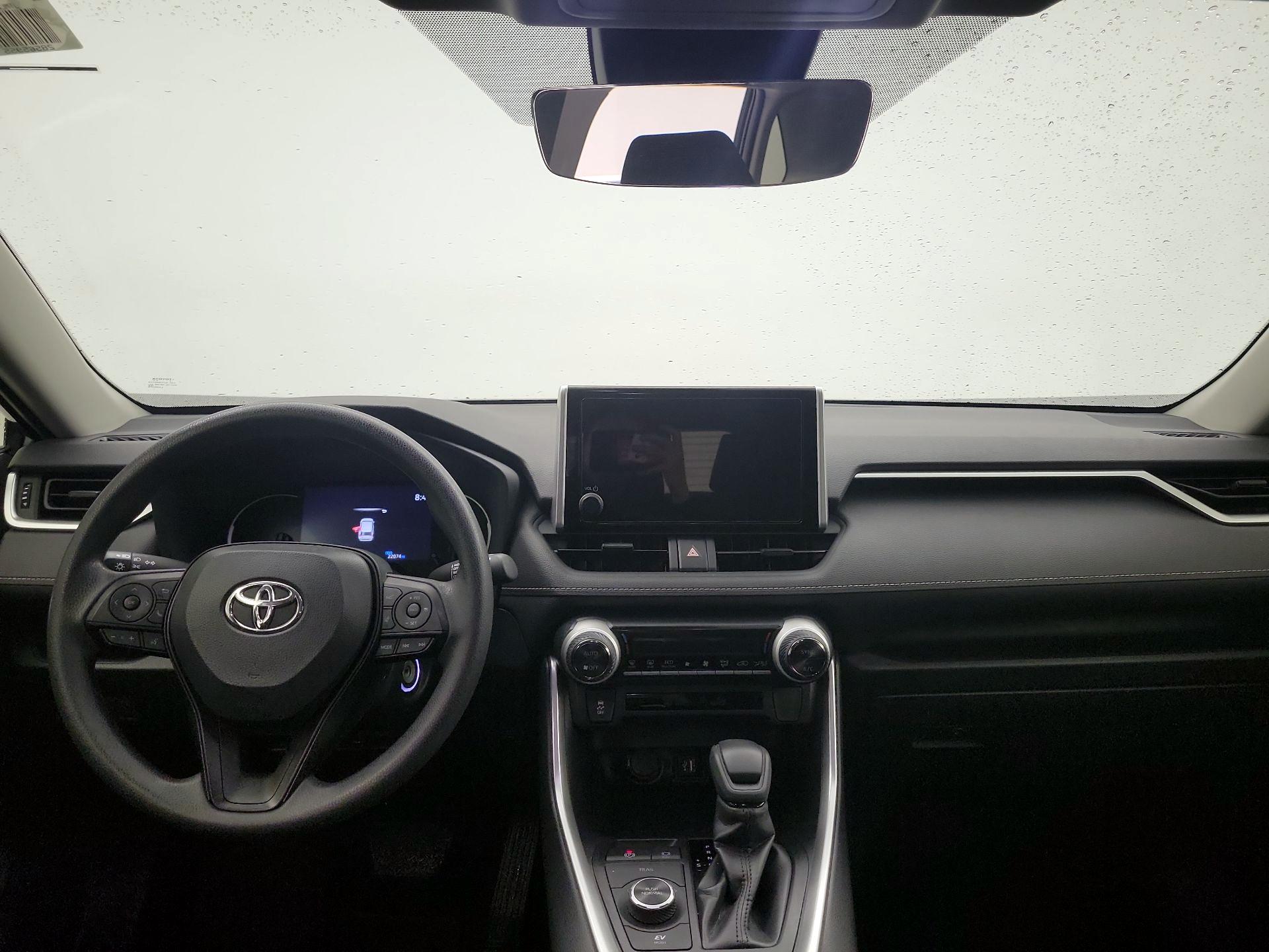 Thumbnail: 2024 Toyota RAV4 - 9