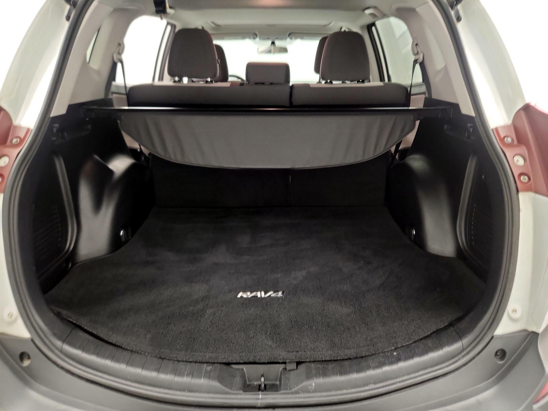 Thumbnail: 2014 Toyota RAV4 - 18