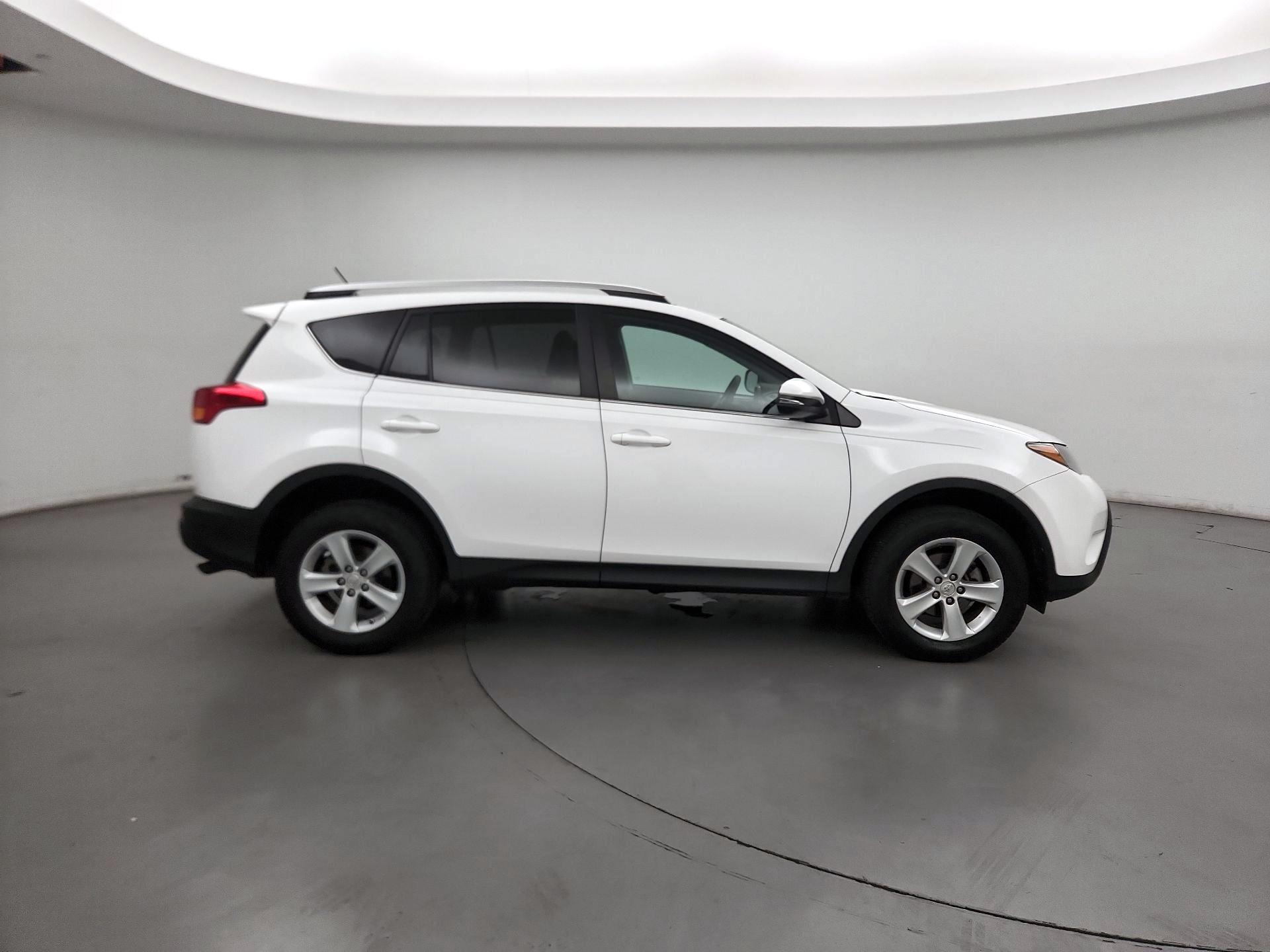 Thumbnail: 2014 Toyota RAV4 - 4