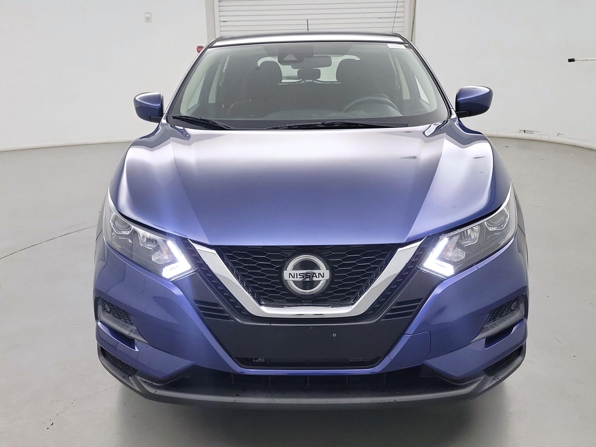 Thumbnail: 2021 Nissan Rogue Sport - 2
