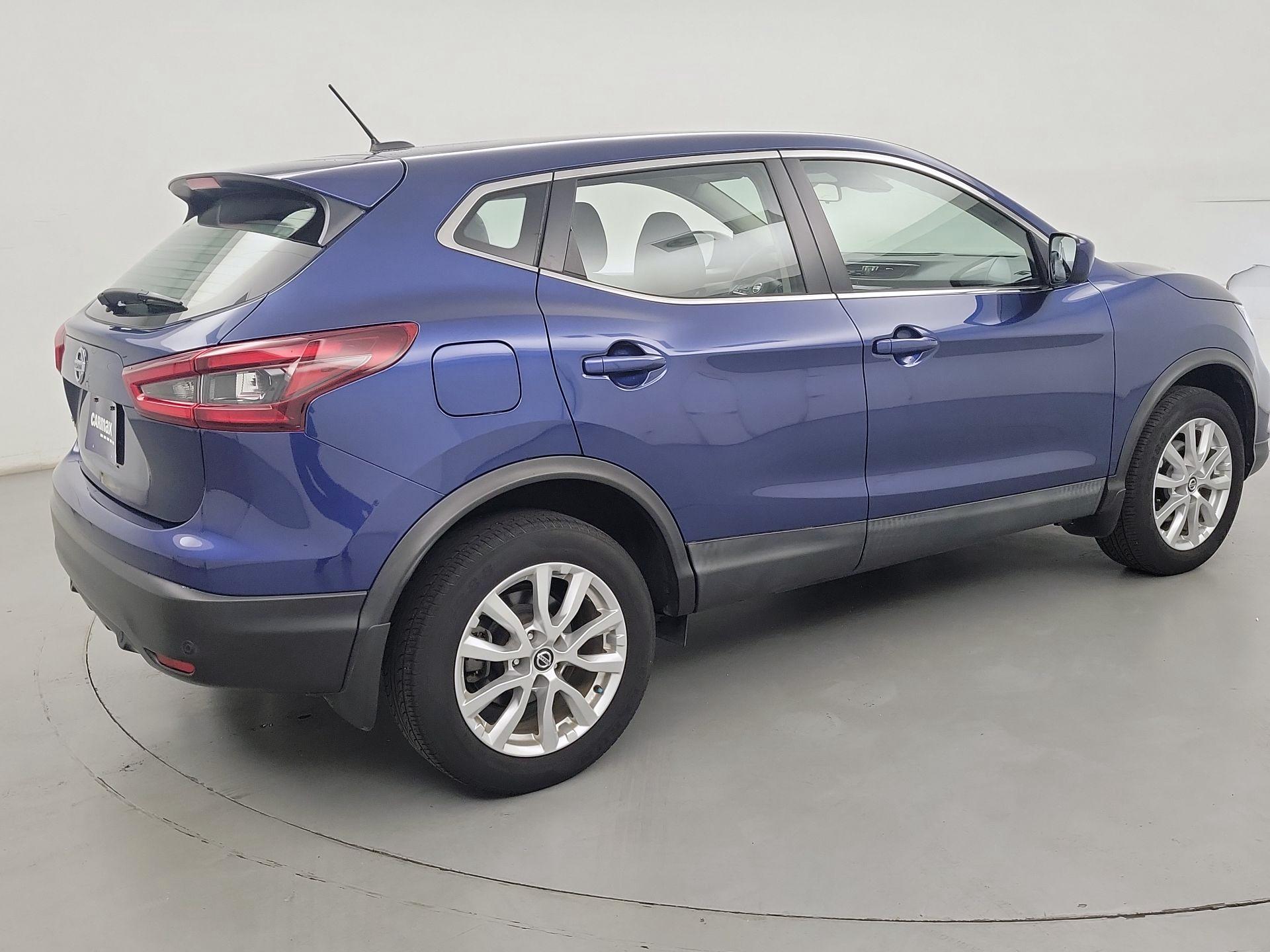 Thumbnail: 2021 Nissan Rogue Sport - 5