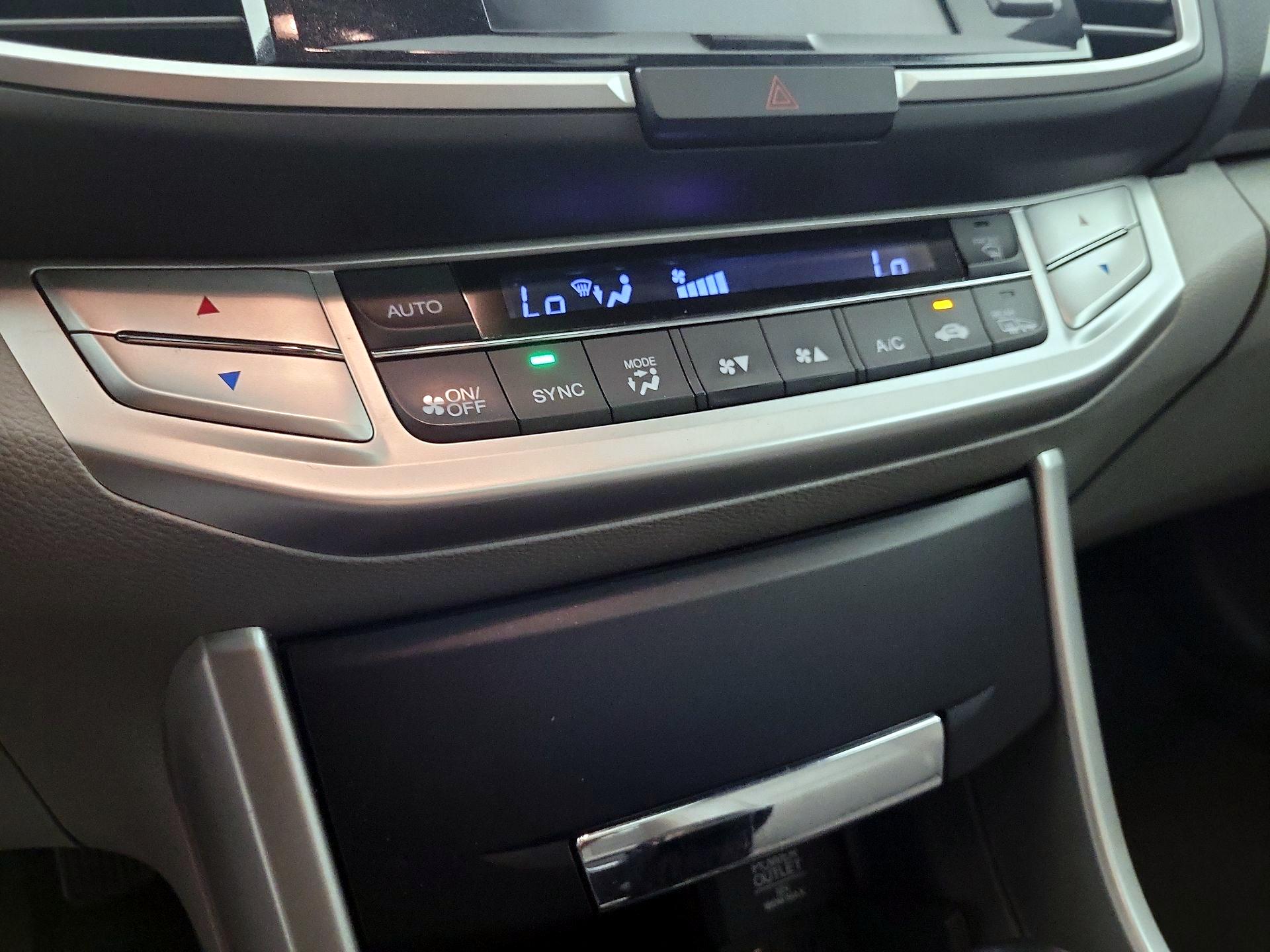 Thumbnail: 2015 Honda Accord - 14
