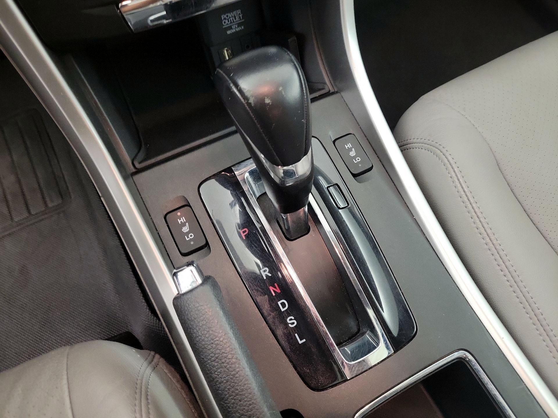 Thumbnail: 2015 Honda Accord - 15