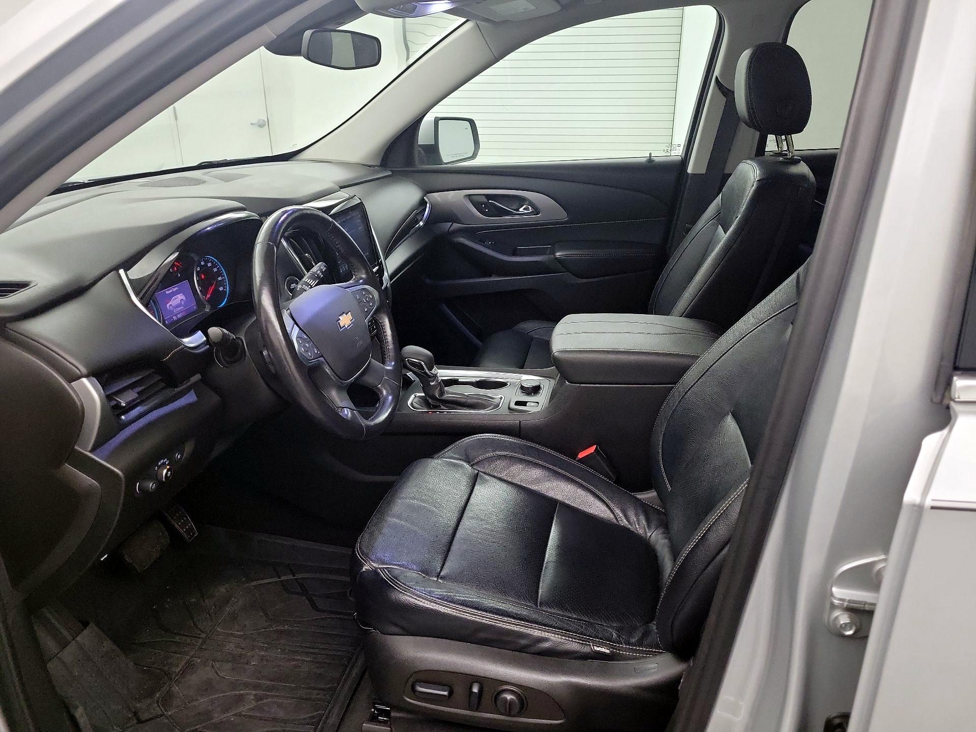 Thumbnail: 2021 Chevrolet Traverse - 9